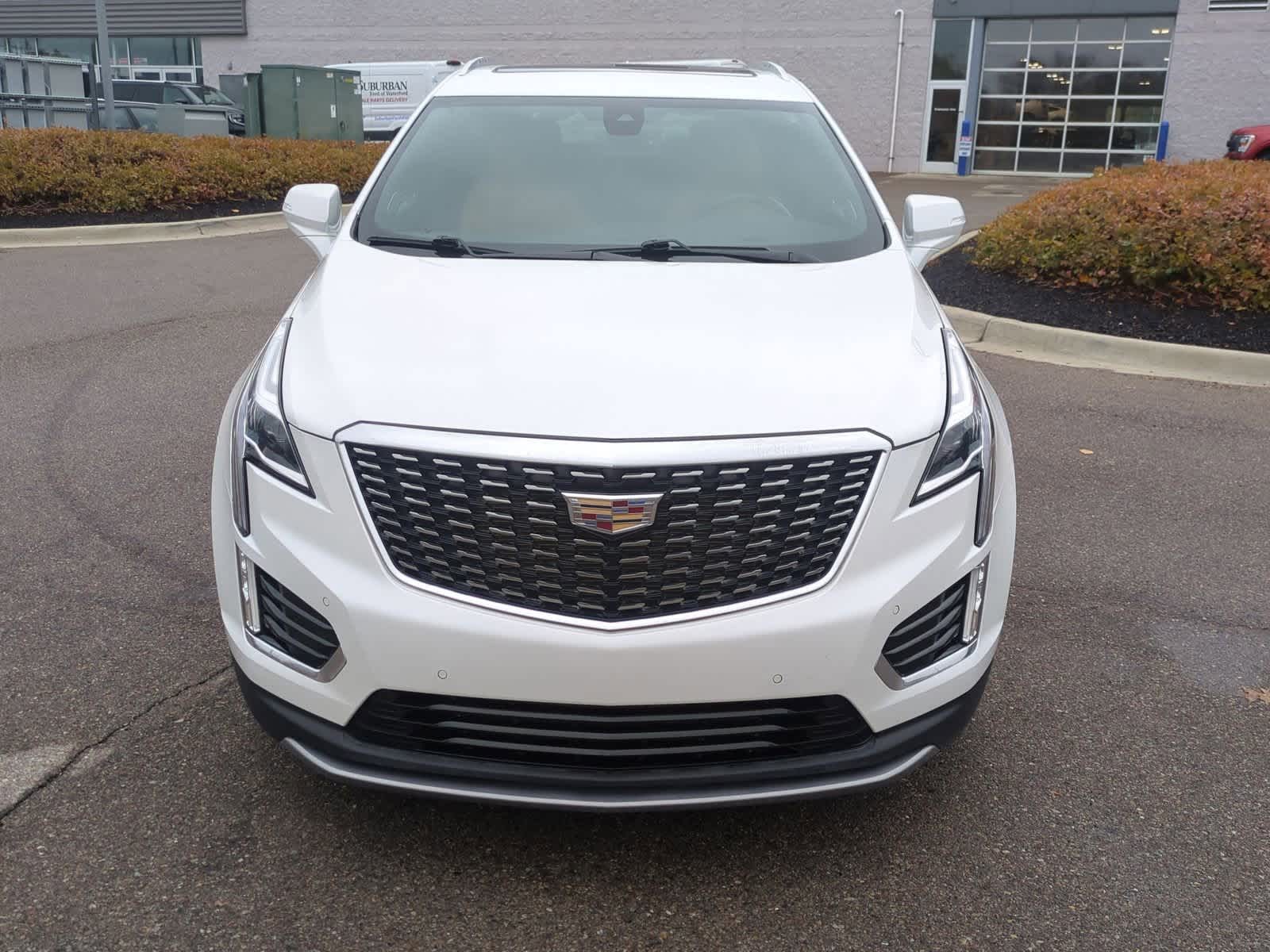 Thumbnail: 2023 Cadillac XT5 - 3