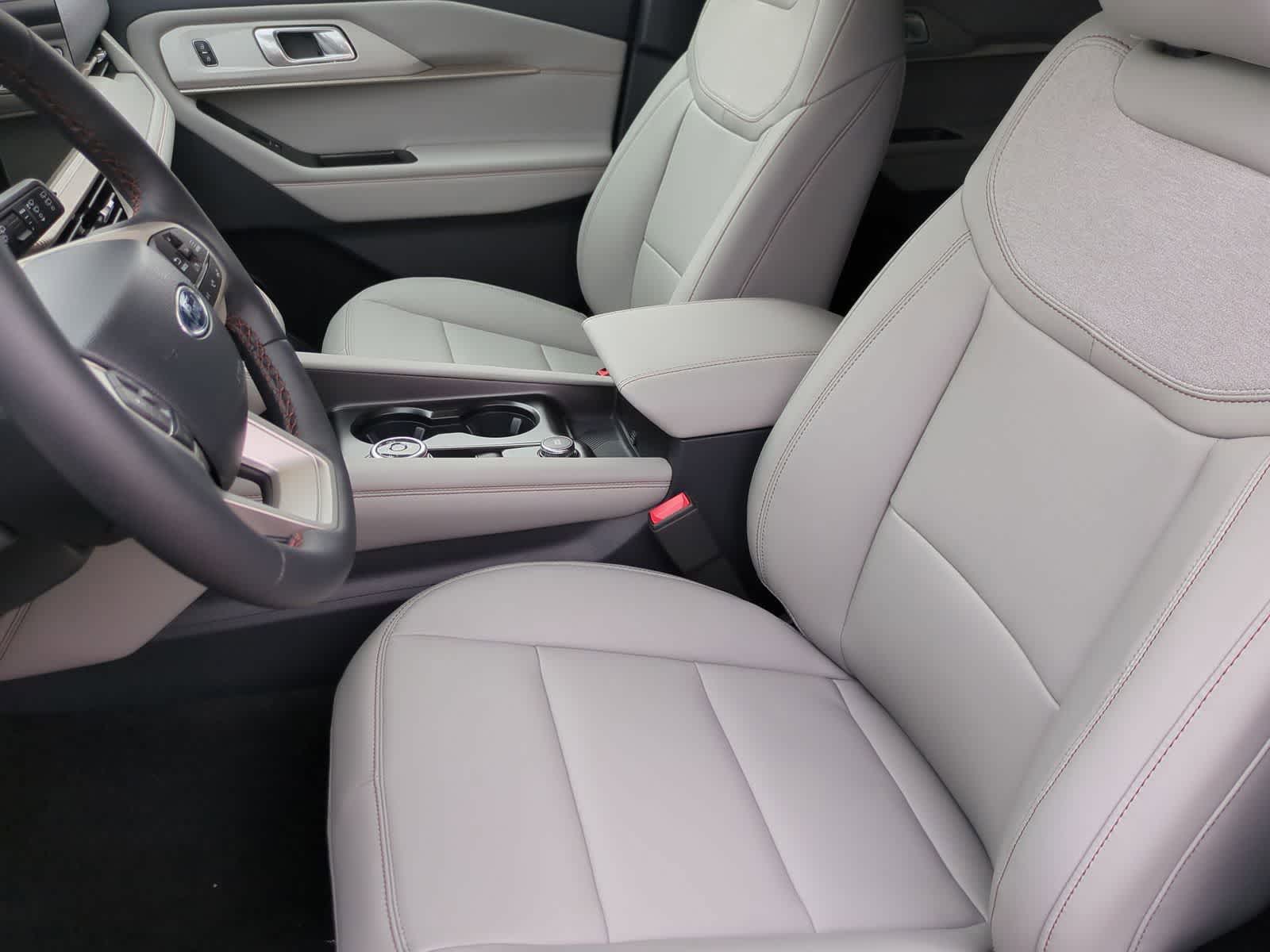 Thumbnail: 2026 Ford Explorer - 8