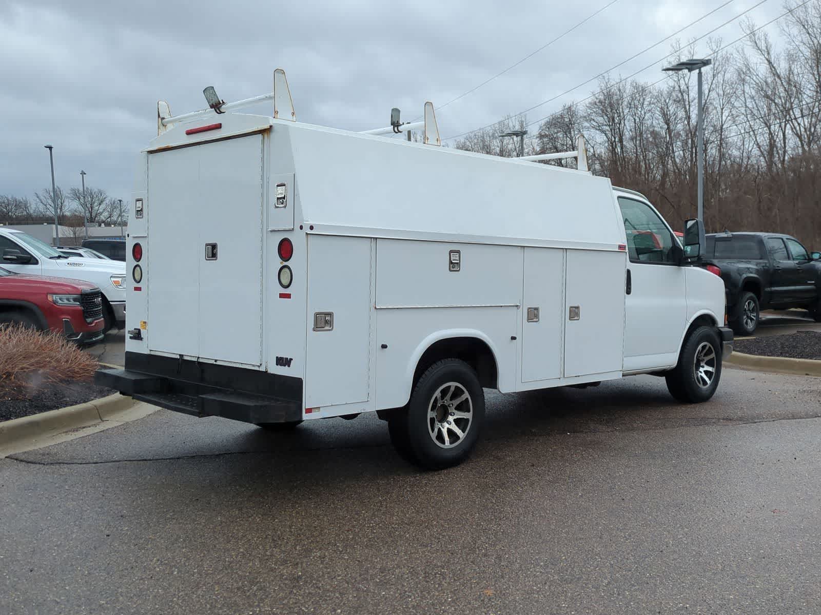 Thumbnail: 2013 GMC Savana - 8