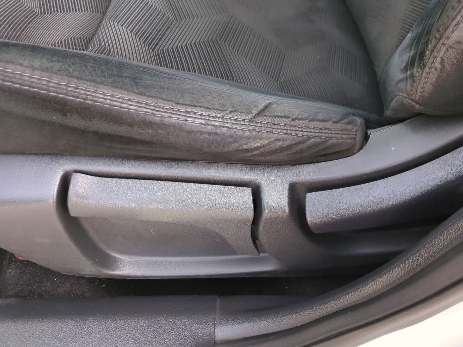 Thumbnail: 2015 Nissan Rogue - 17