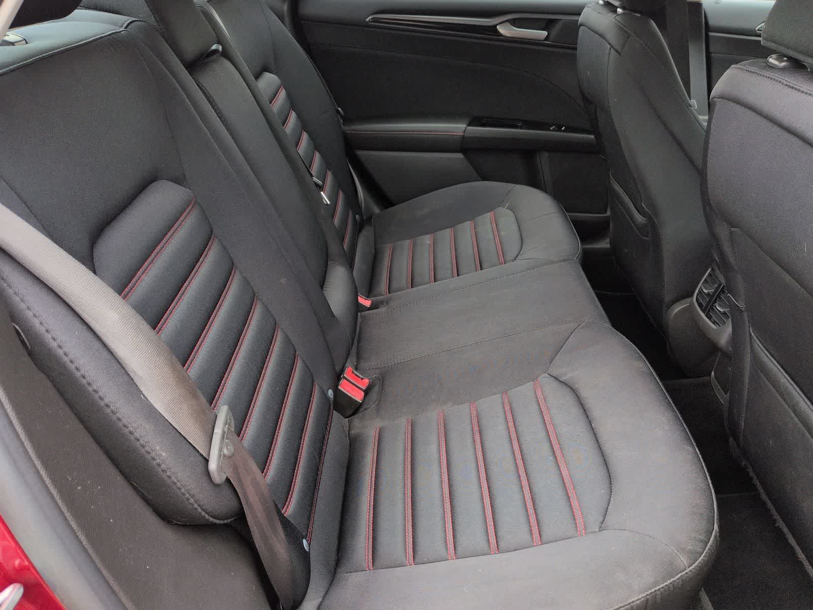 Thumbnail: 2016 Ford Fusion - 20
