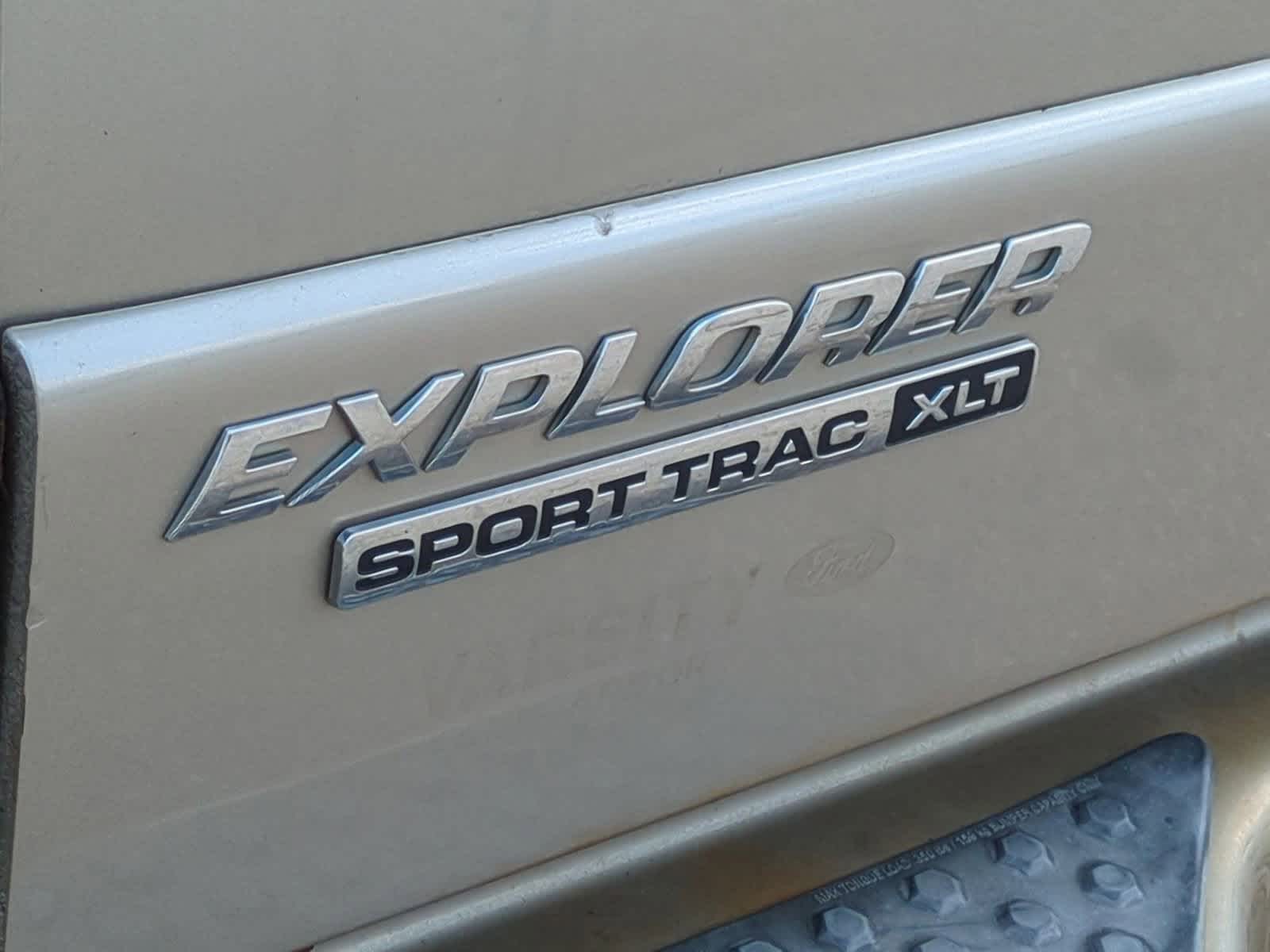Thumbnail: 2004 Ford Explorer Sport Trac - 13