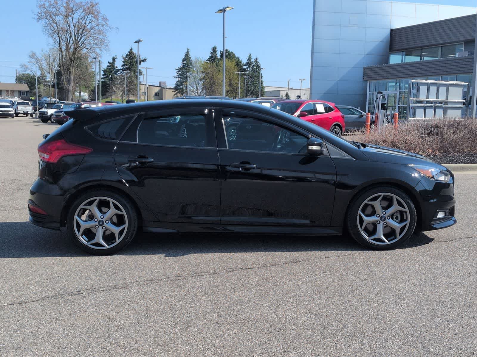 Thumbnail: 2018 Ford Focus - 9