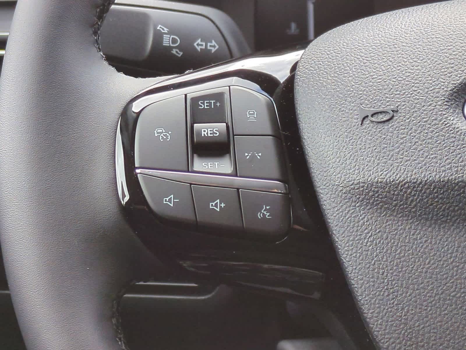 2025 Ford Escape Active 23
