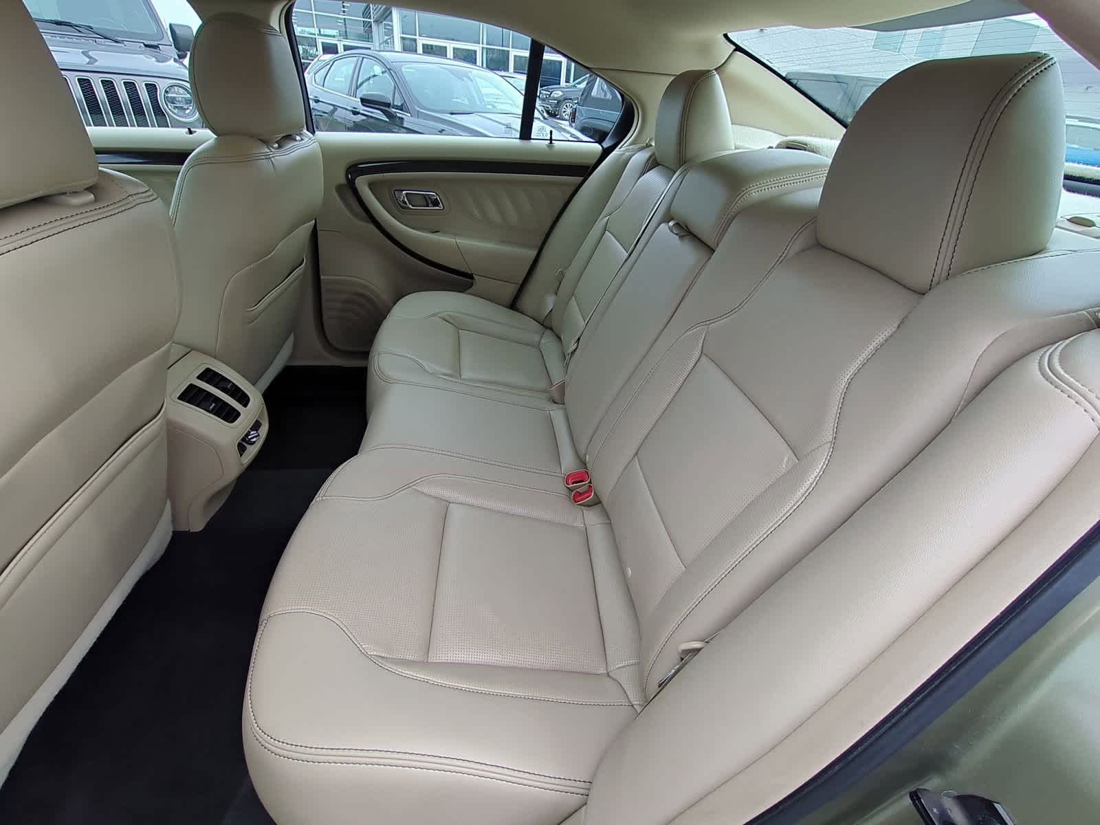 Thumbnail: 2013 Ford Taurus - 20