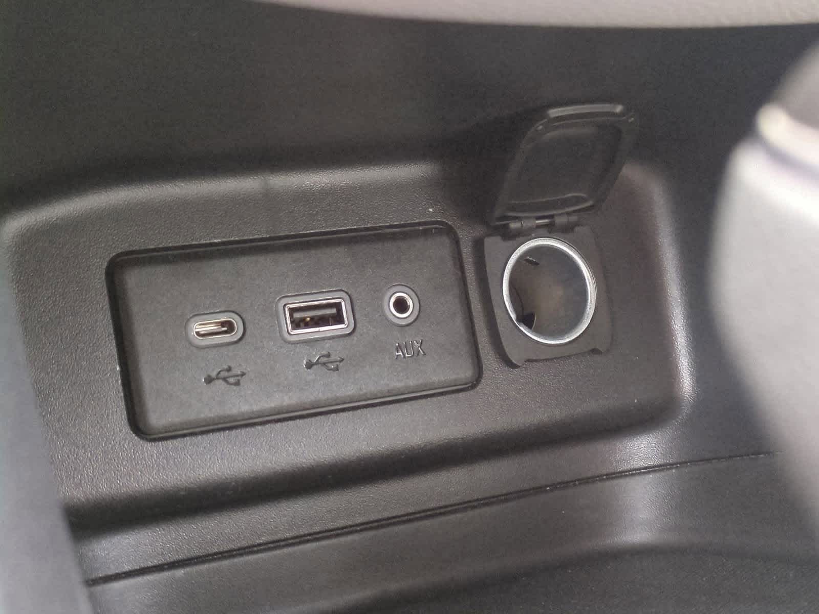 Thumbnail: 2020 Chevrolet Equinox - 29