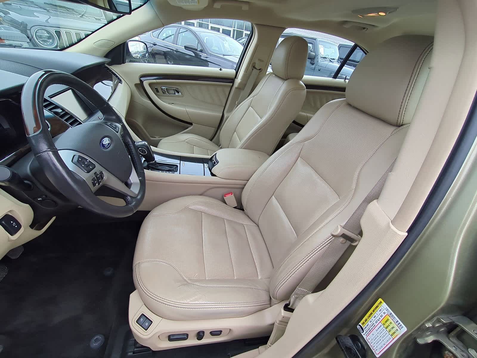 Thumbnail: 2013 Ford Taurus - 16