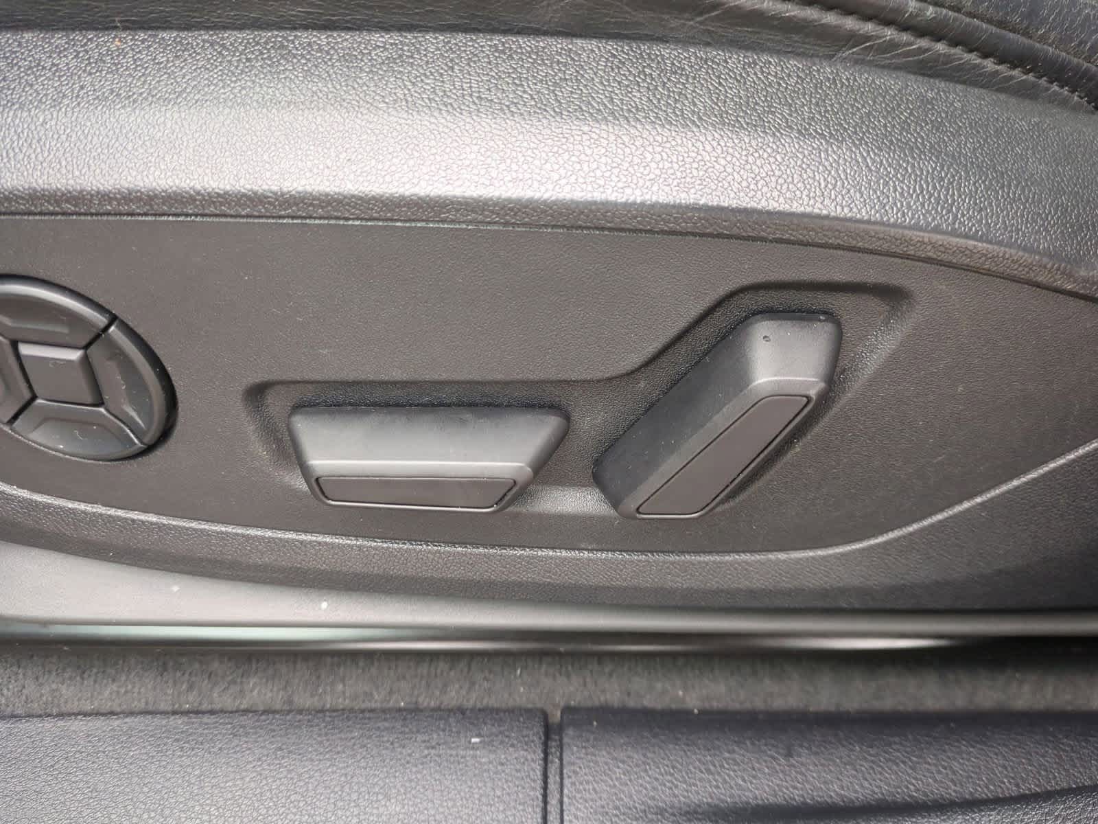 Thumbnail: 2020 Audi Q3 - 17