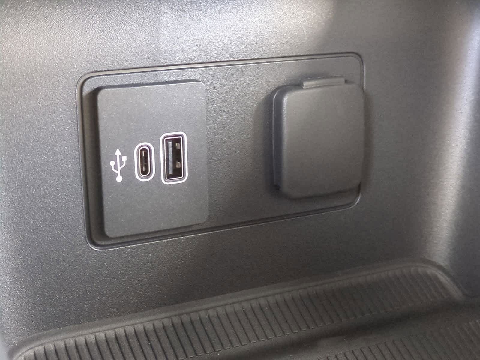 Thumbnail: 2026 Ford Explorer - 31