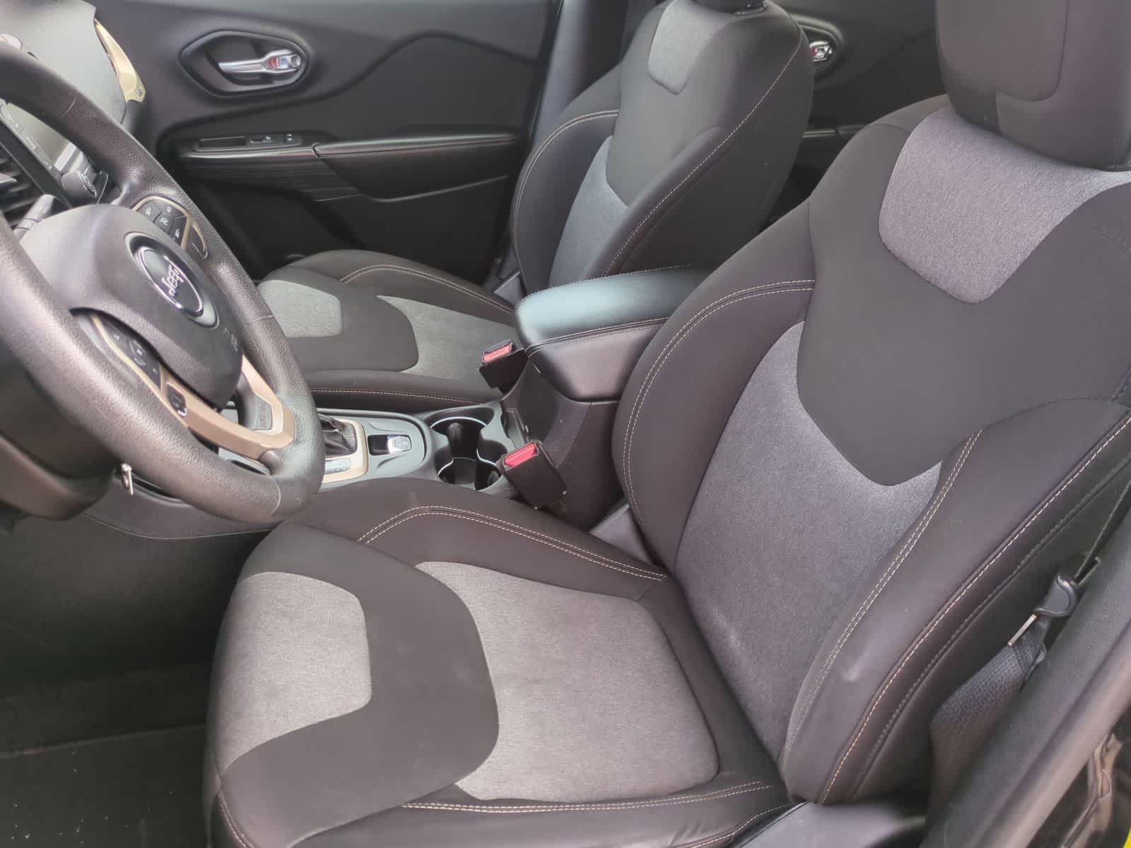 Thumbnail: 2014 Jeep Cherokee - 16