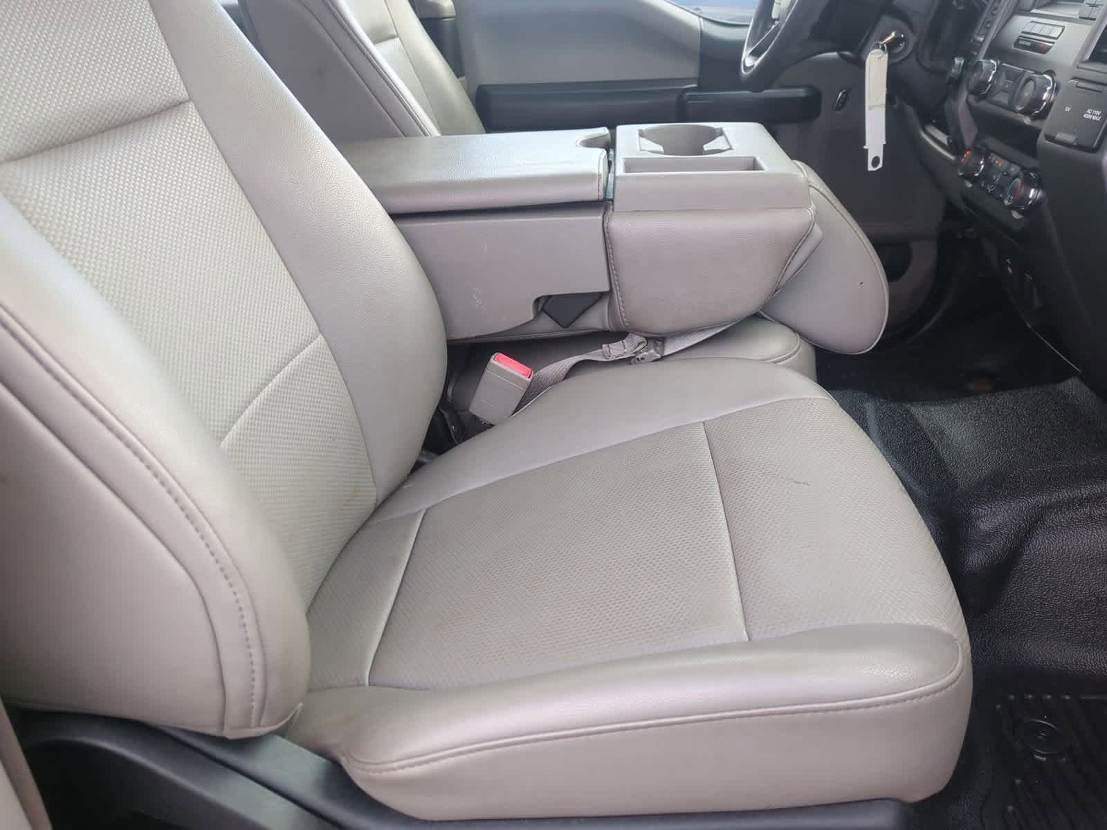 Thumbnail: 2019 Ford Econoline - 21