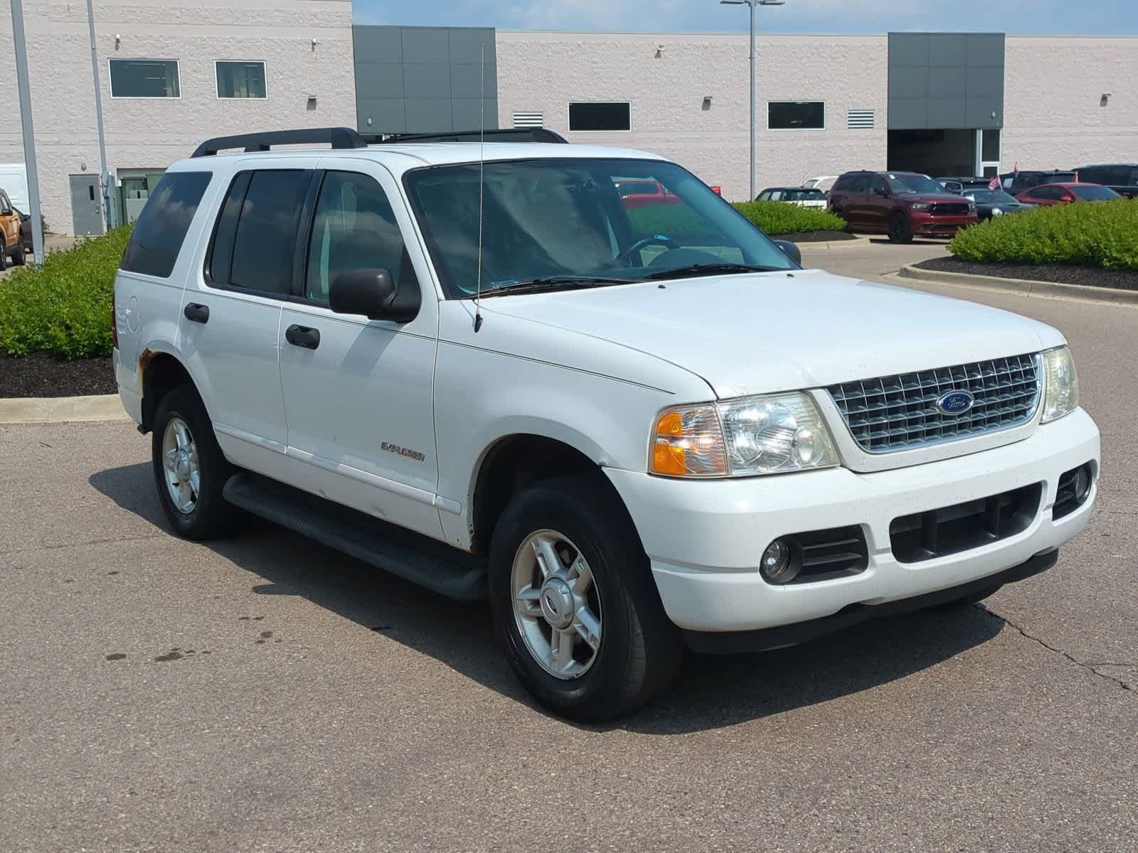2005 Ford Explorer XLT 2