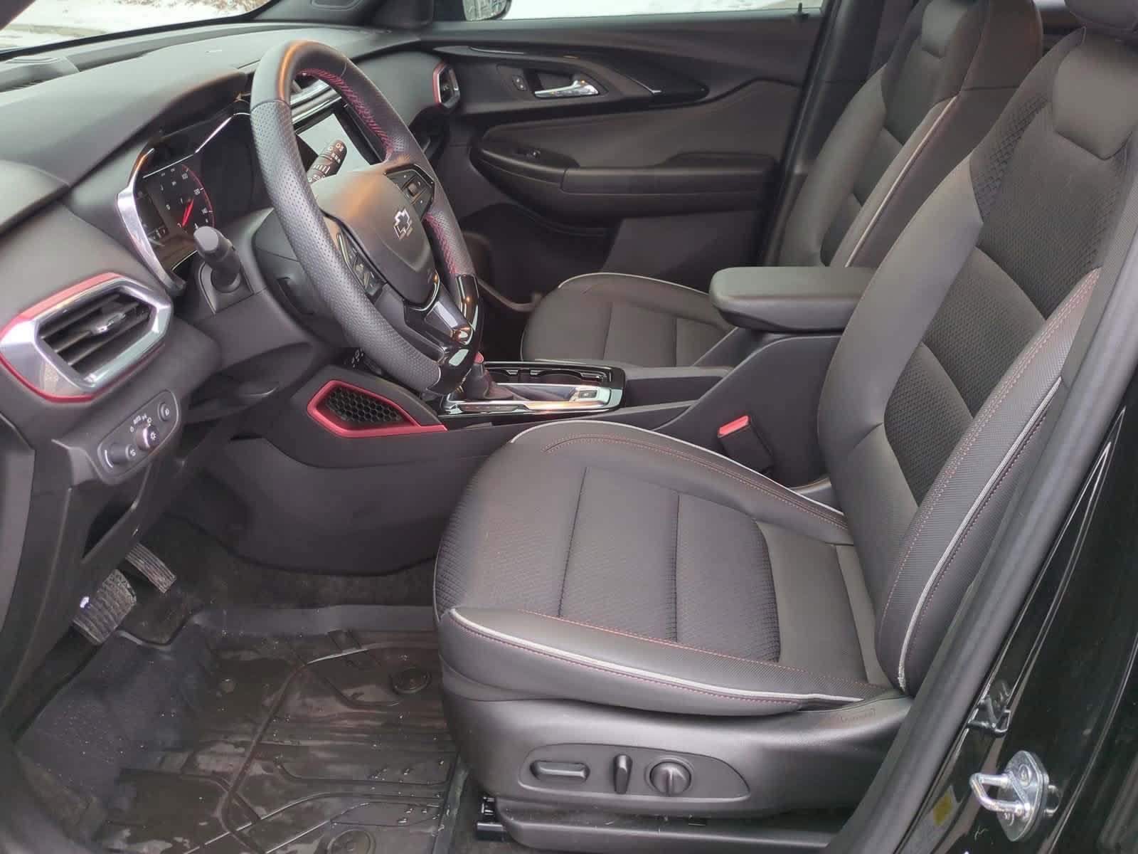 Thumbnail: 2023 Chevrolet TrailBlazer - 16