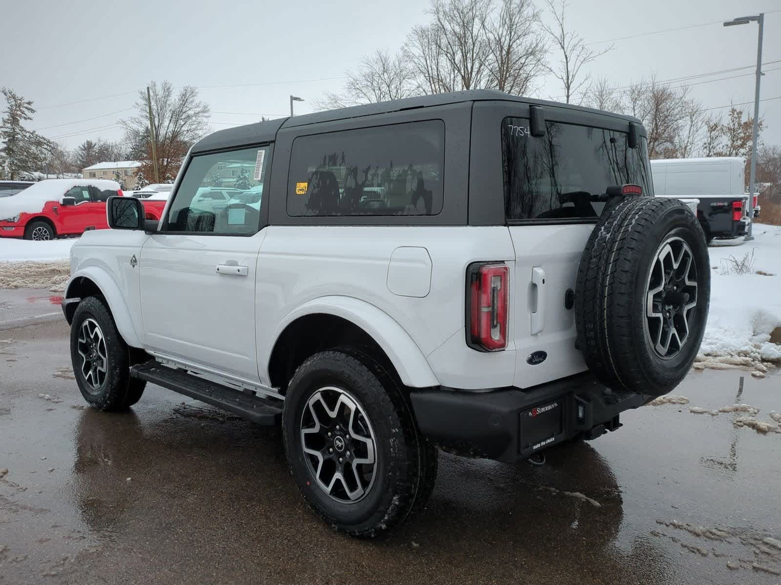 2023 Ford Bronco Outer Banks photo 3