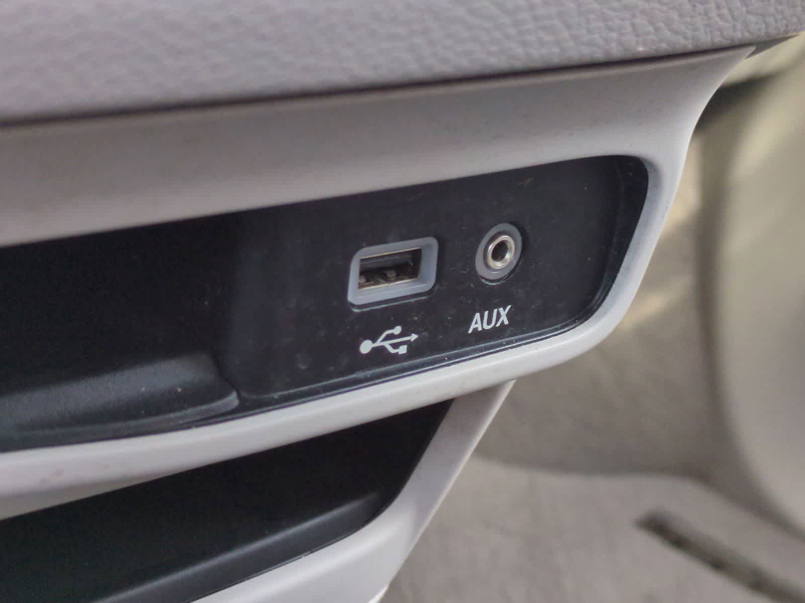 Thumbnail: 2017 Chrysler Pacifica - 30