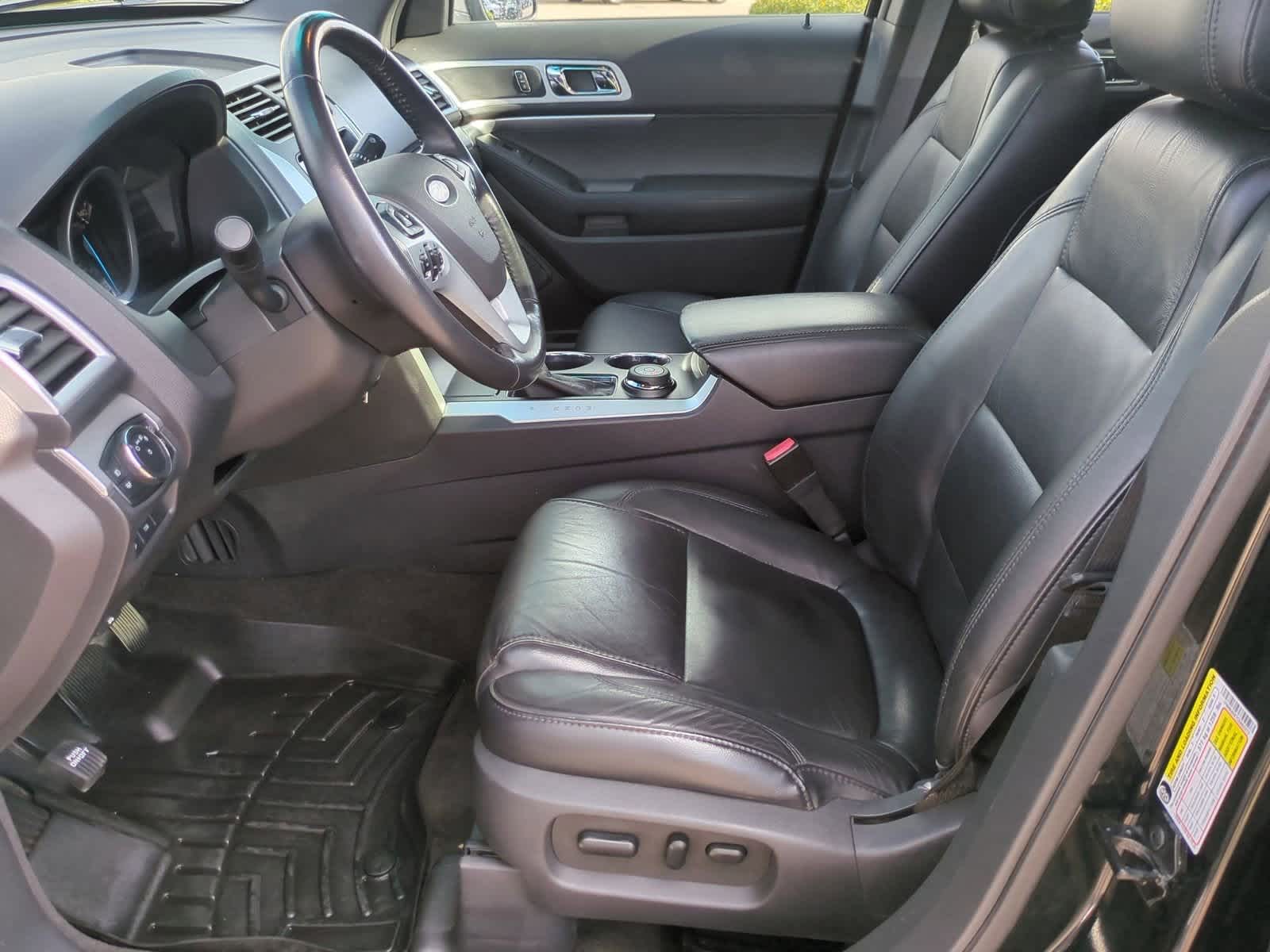Thumbnail: 2012 Ford Explorer - 15