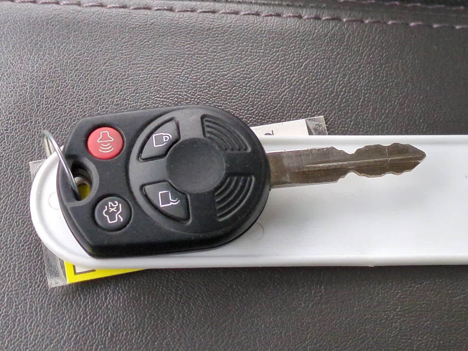 Thumbnail: 2012 Ford Fusion - 31