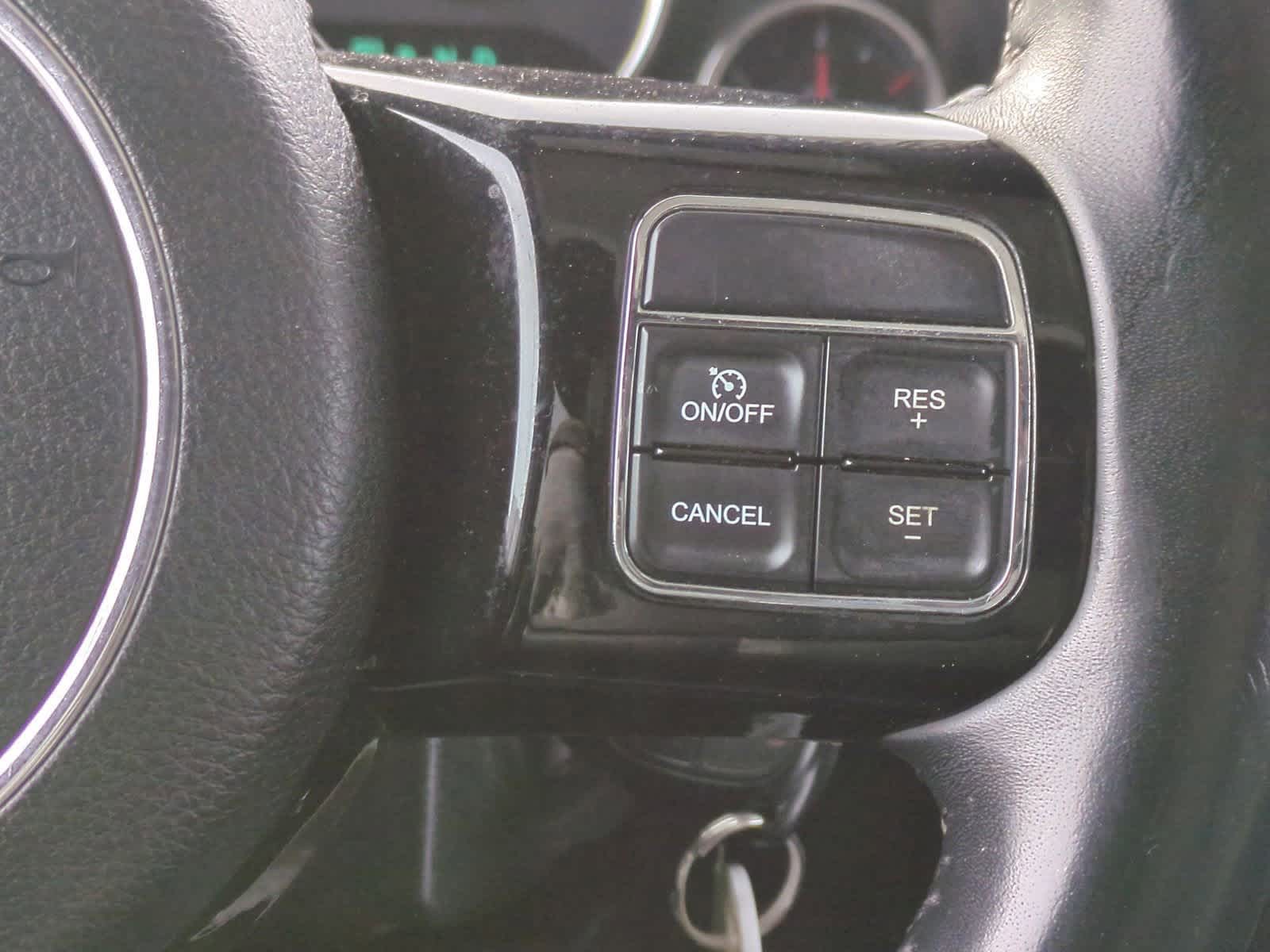 Thumbnail: 2014 Jeep Wrangler - 21