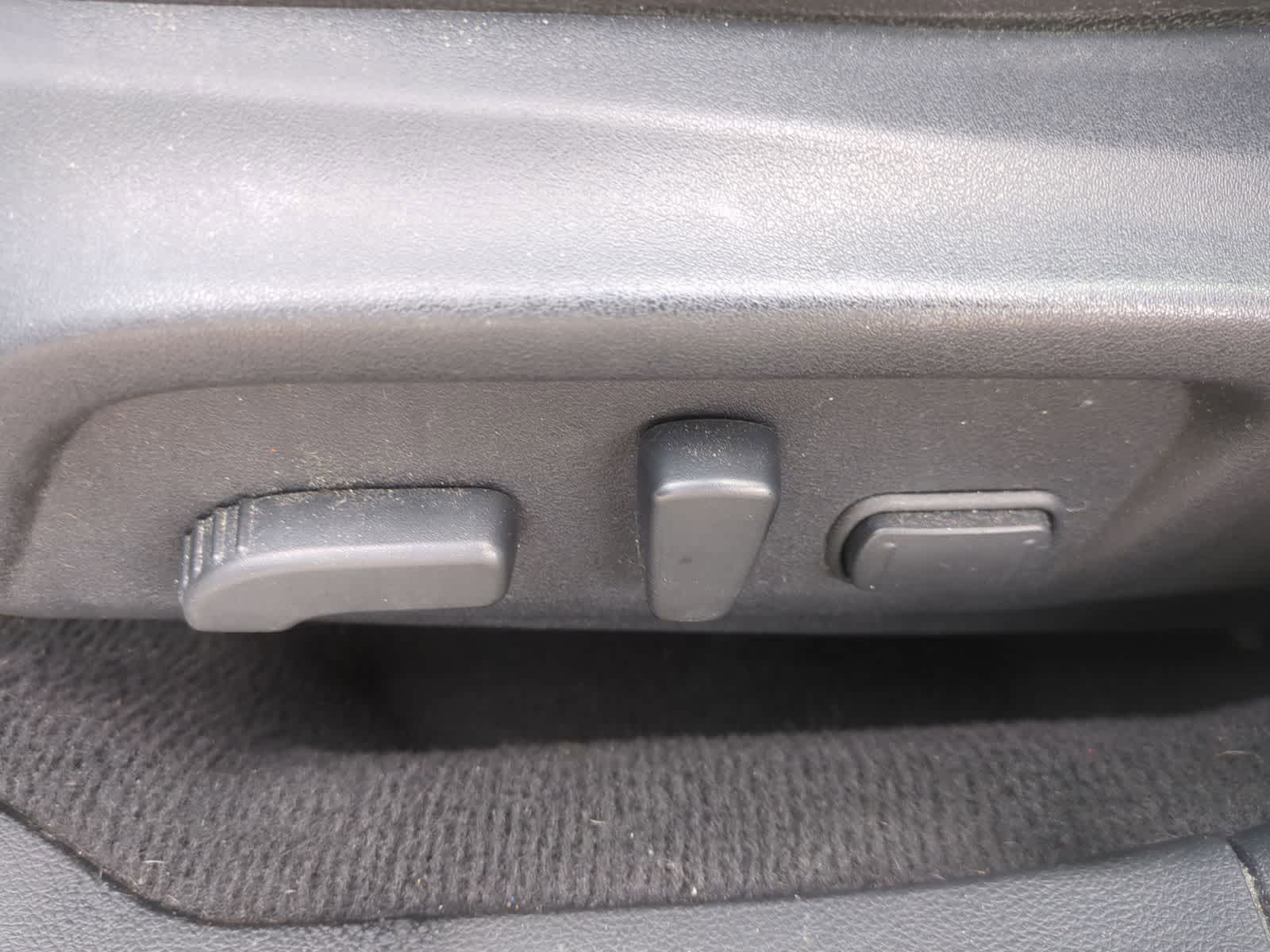 Thumbnail: 2015 Subaru Outback - 17