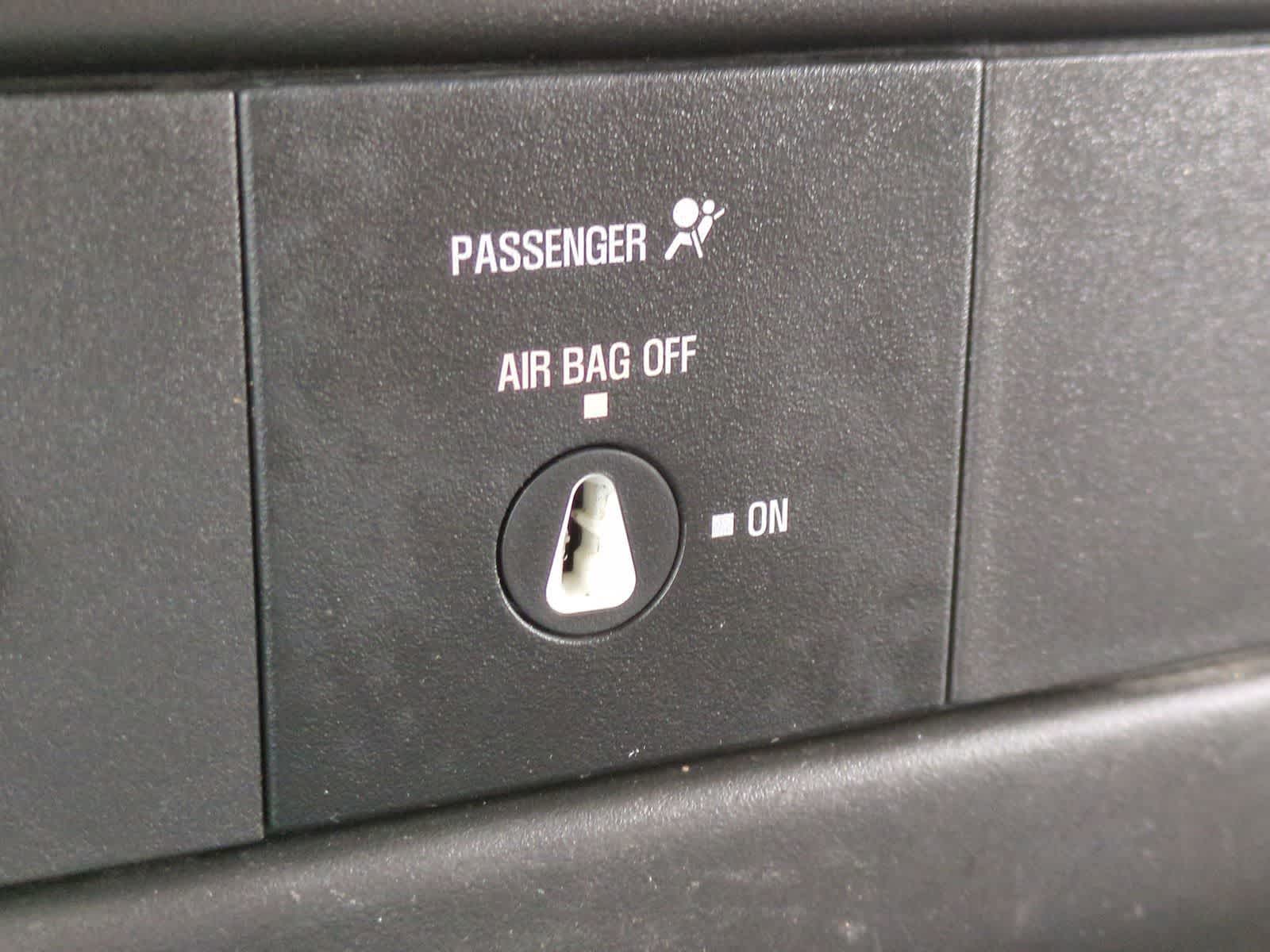 Thumbnail: 2013 GMC Savana - 25