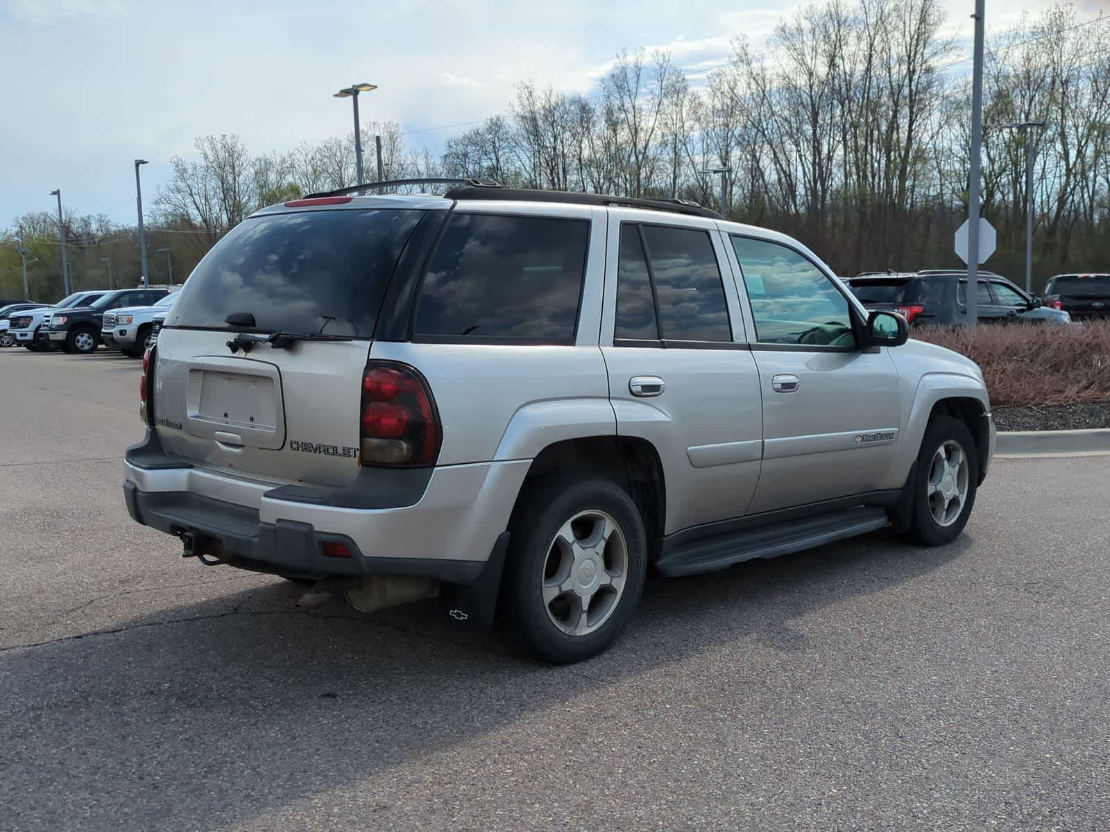 Thumbnail: 2004 Chevrolet TrailBlazer - 8