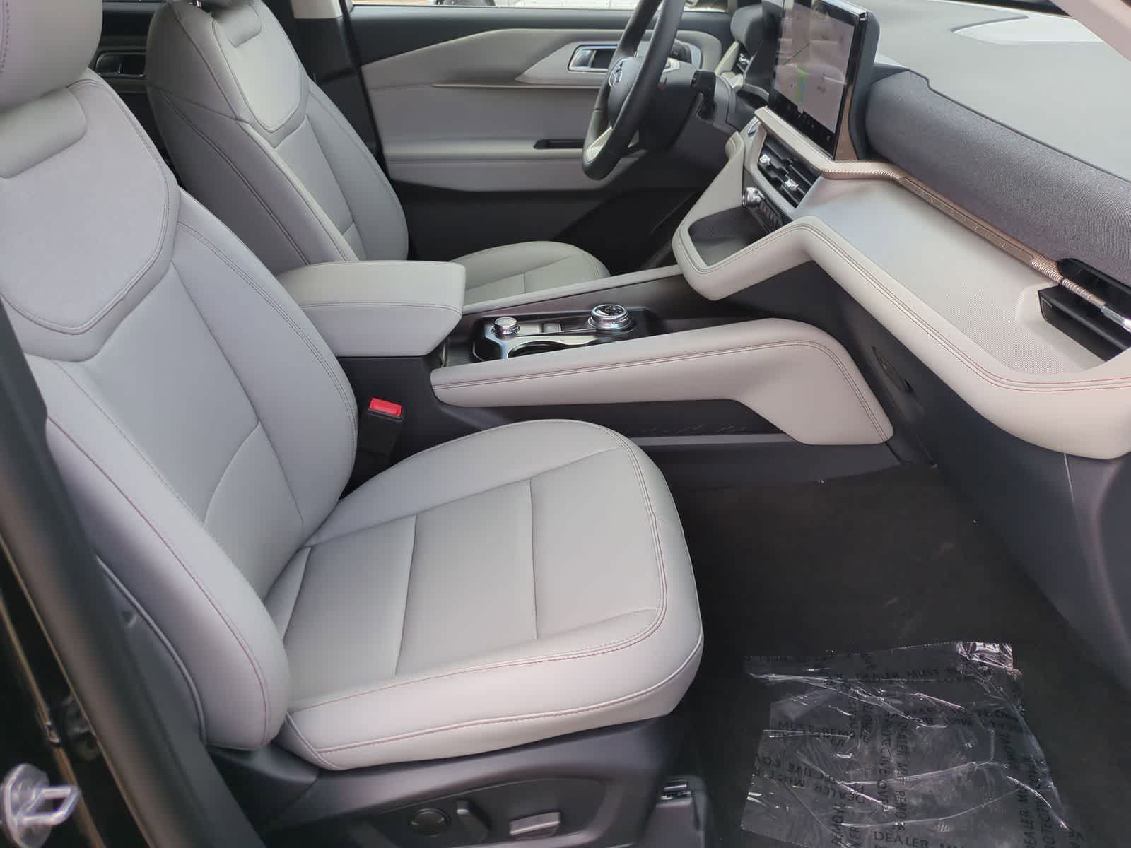 Thumbnail: 2026 Ford Explorer - 21