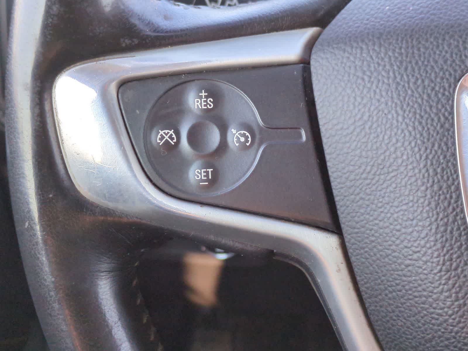 Thumbnail: 2015 GMC Canyon - 23