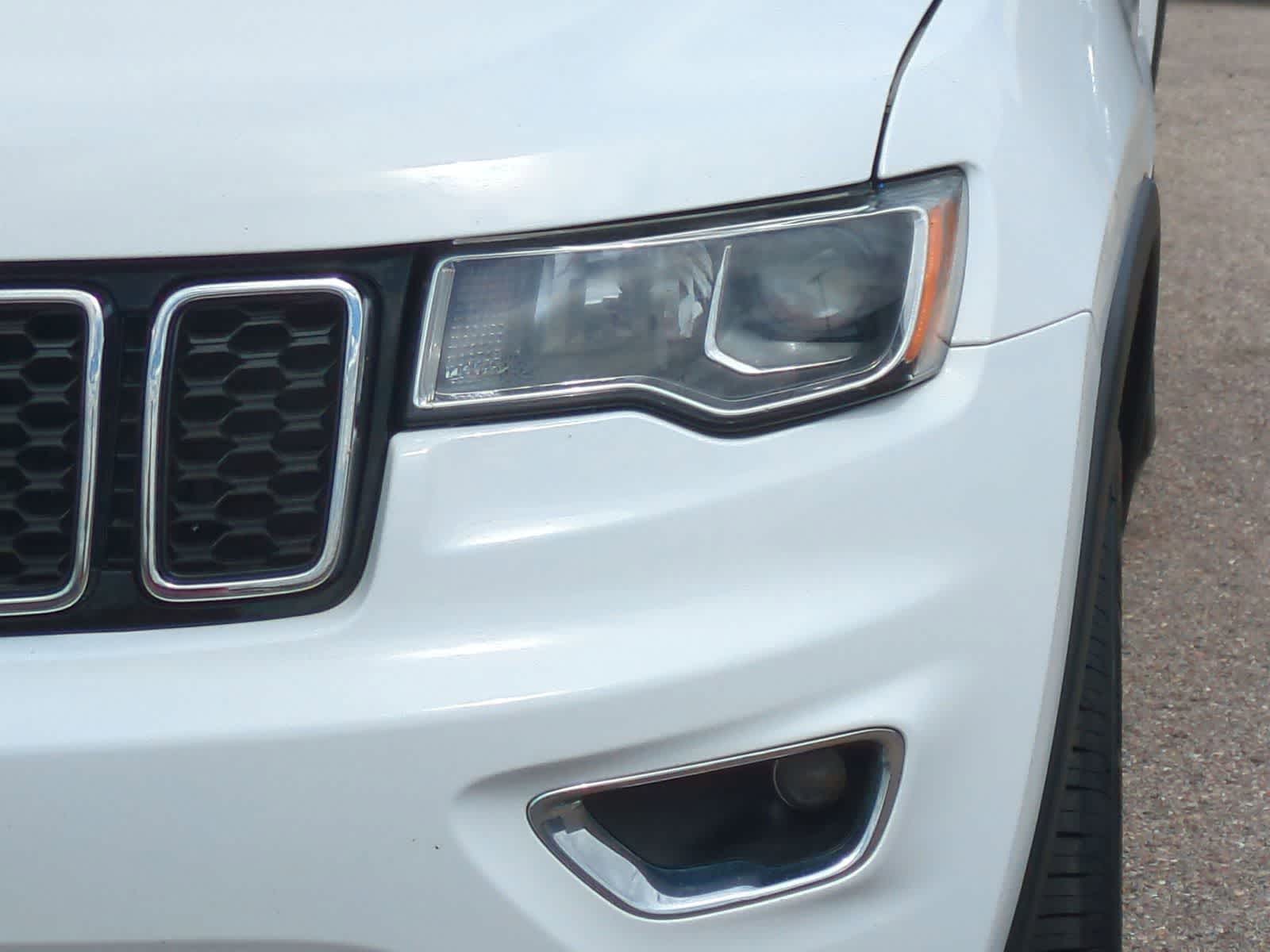 Thumbnail: 2018 Jeep Grand Cherokee - 11
