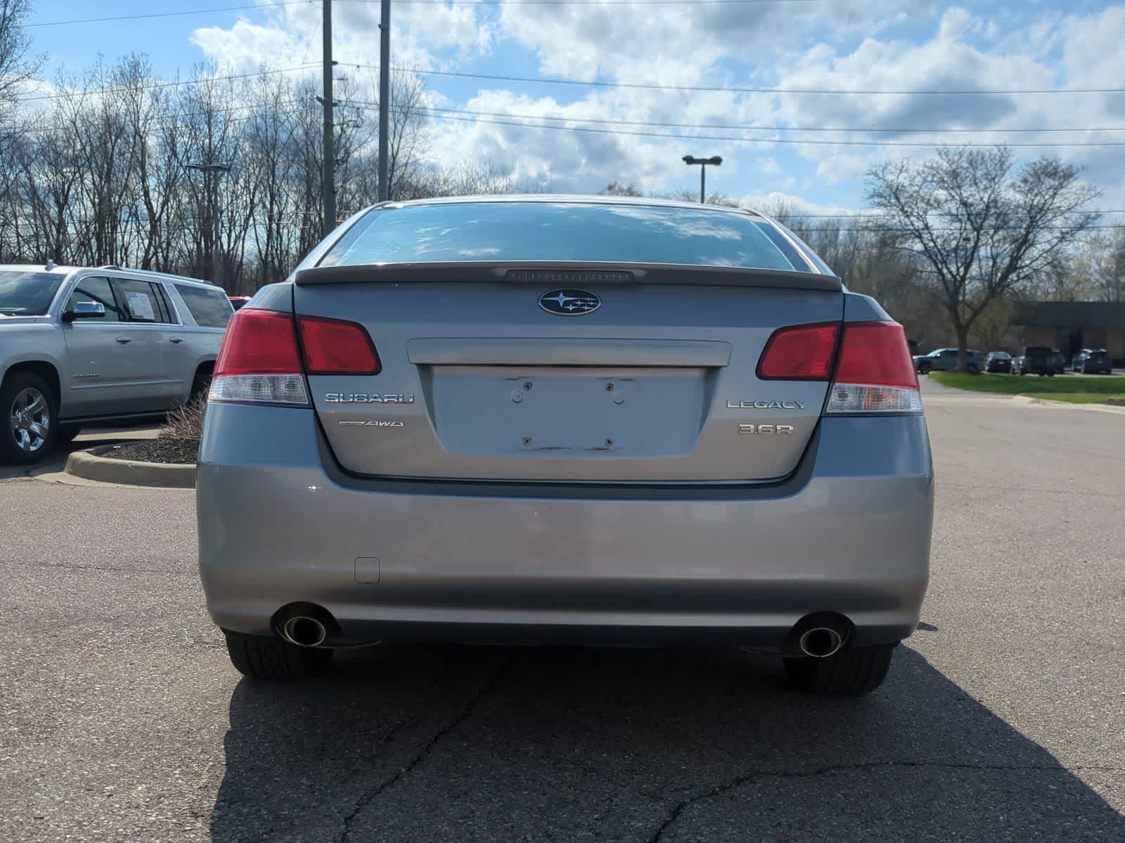 Thumbnail: 2010 Subaru Legacy - 7