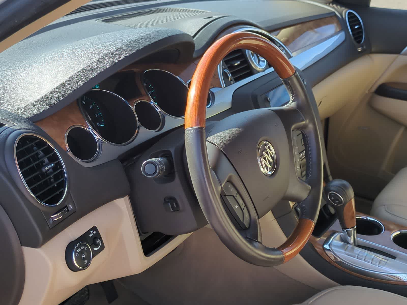 Thumbnail: 2010 Buick Enclave - 10