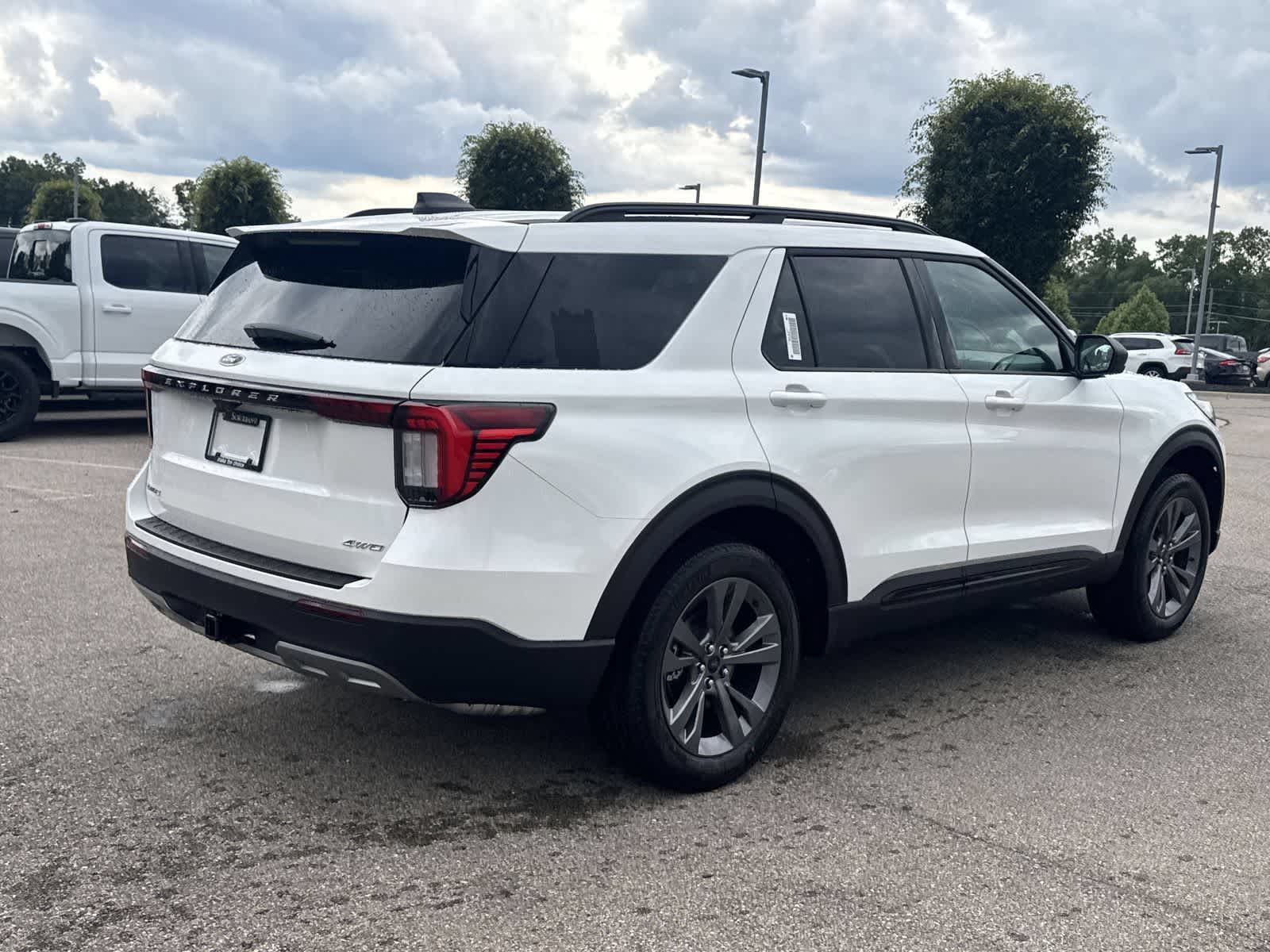 Thumbnail: 2026 Ford Explorer - 8