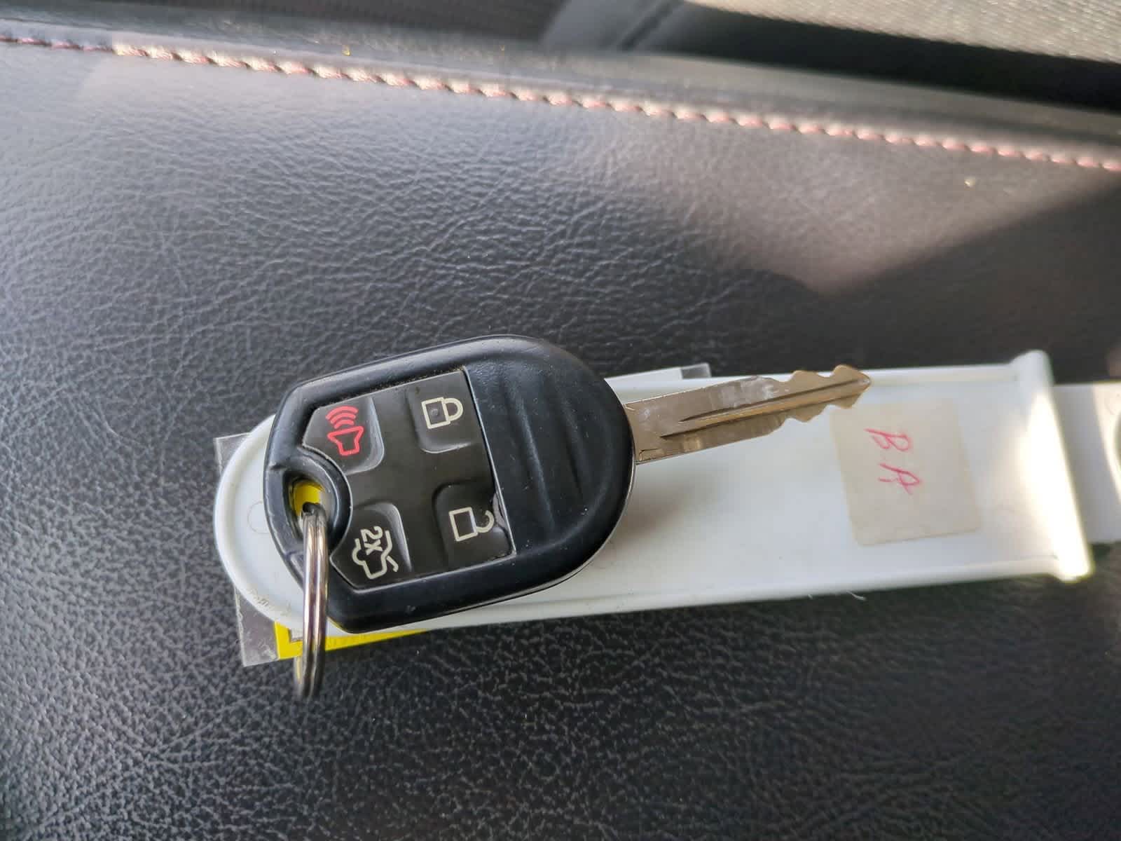 Thumbnail: 2013 Ford Edge - 33