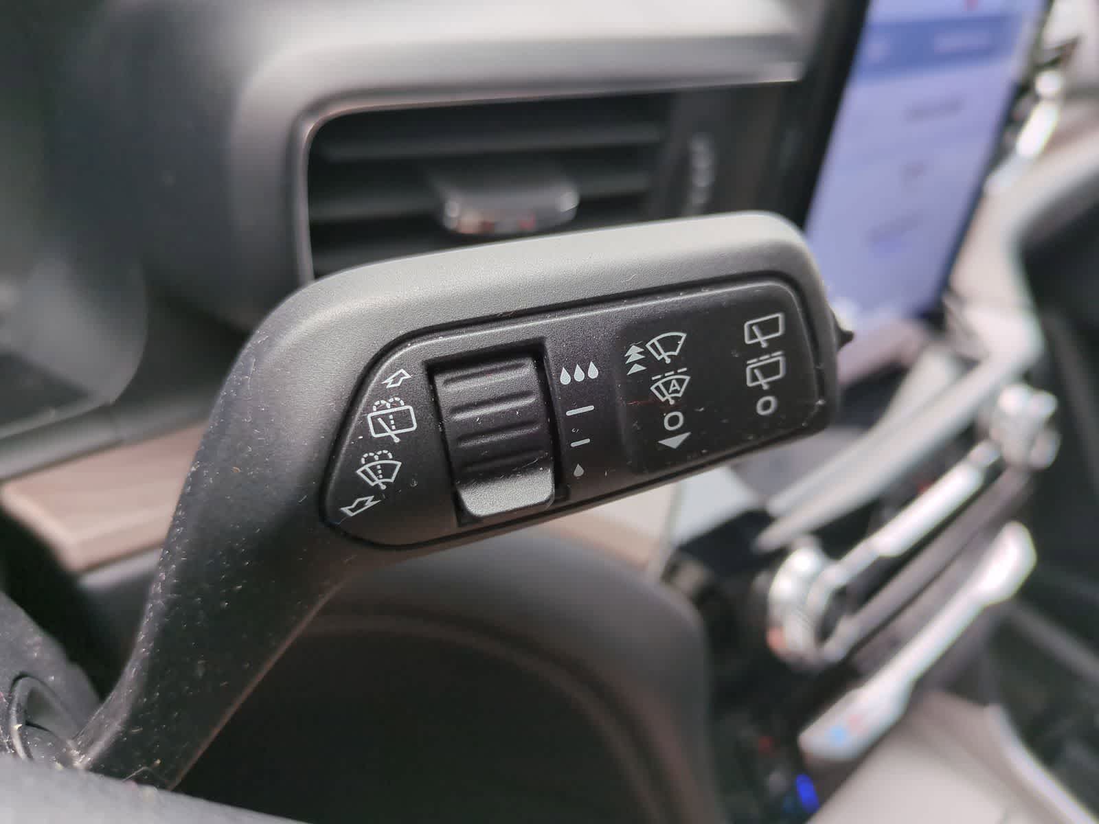 Thumbnail: 2023 Ford Explorer - 27