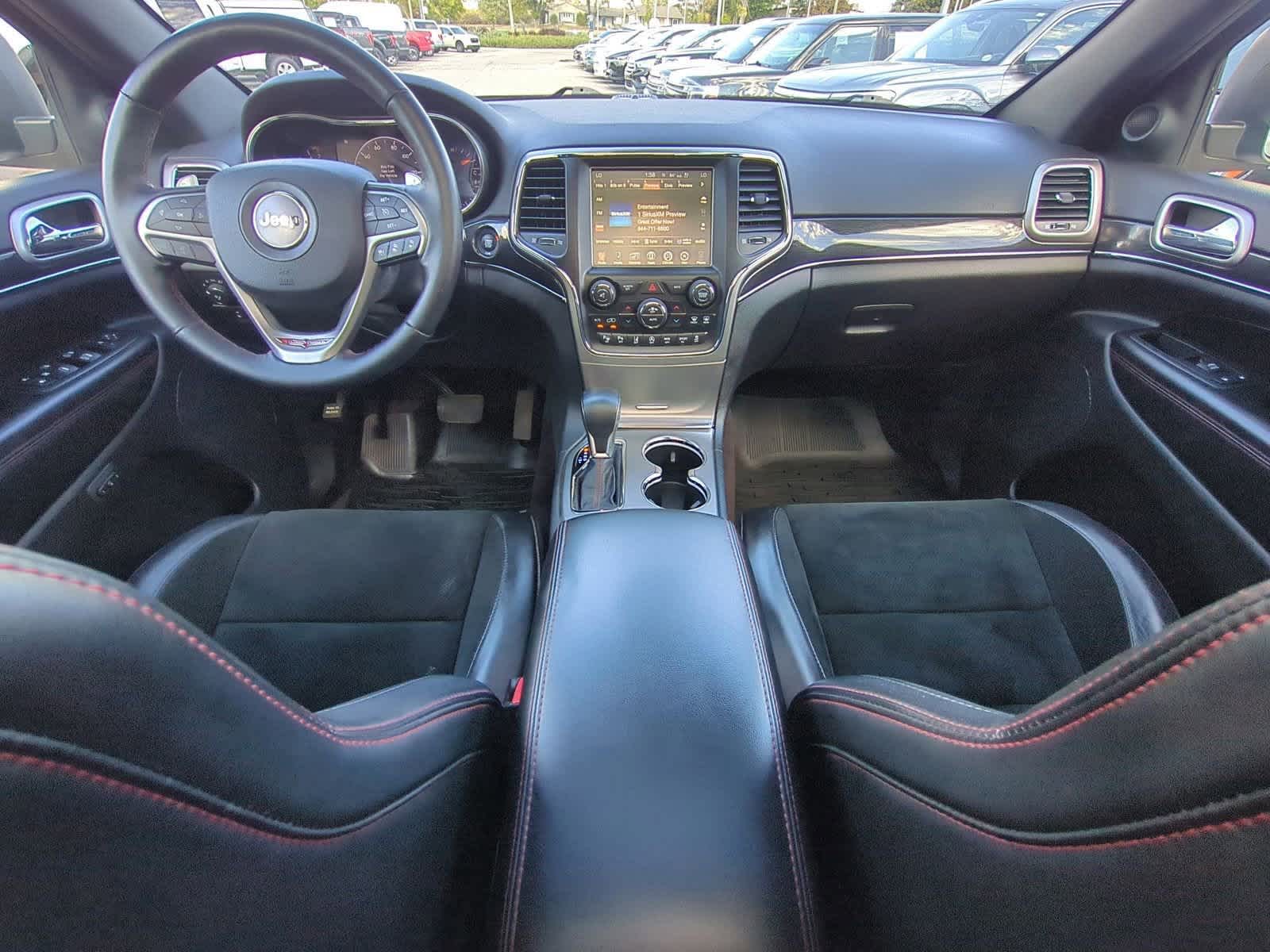 Thumbnail: 2017 Jeep Grand Cherokee - 15