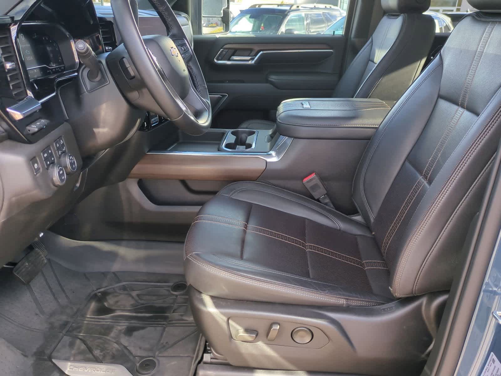 Thumbnail: 2024 Chevrolet Silverado 2500 - 16