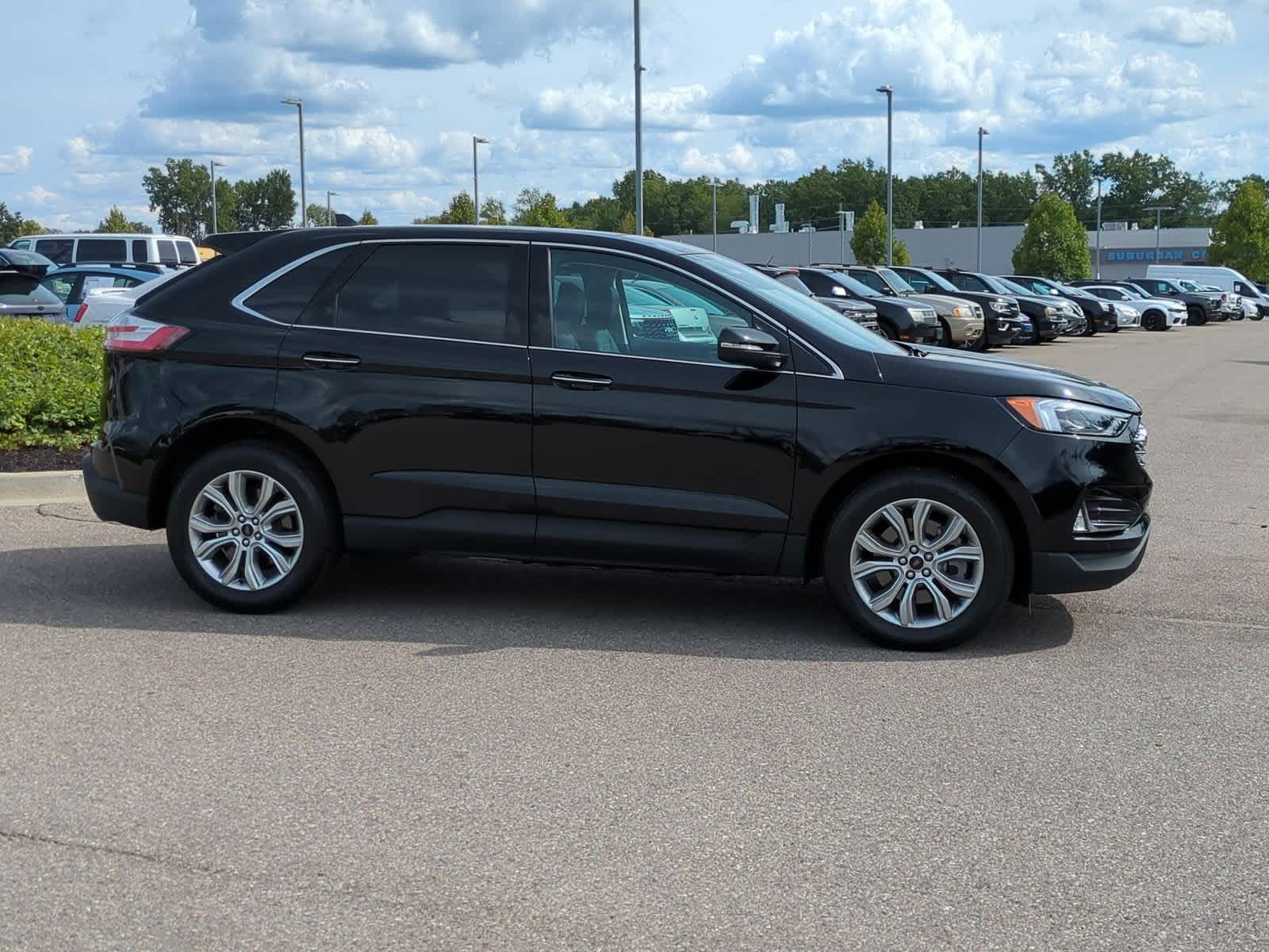 Thumbnail: 2023 Ford Edge - 9