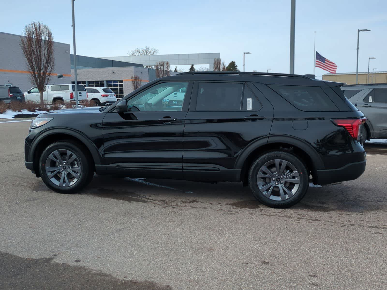 Thumbnail: 2026 Ford Explorer - 5