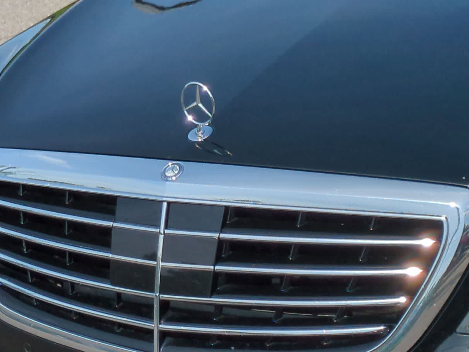 Thumbnail: 2017 Mercedes-Benz S-Class - 12