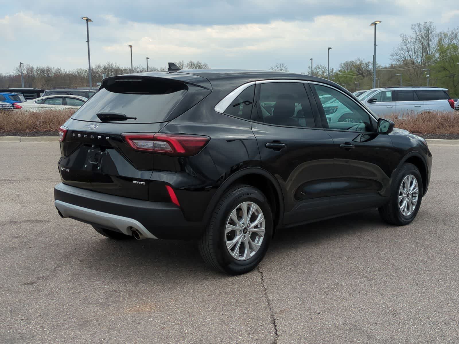 Thumbnail: 2023 Ford Escape - 8