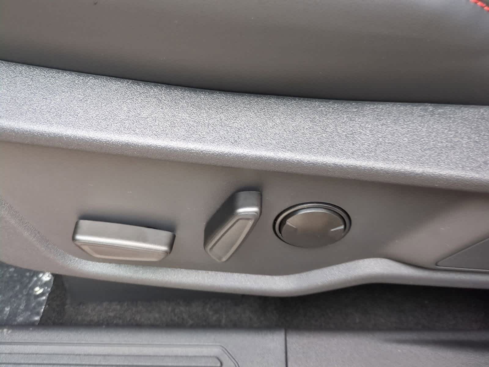 Thumbnail: 2025 Ford Bronco - 17