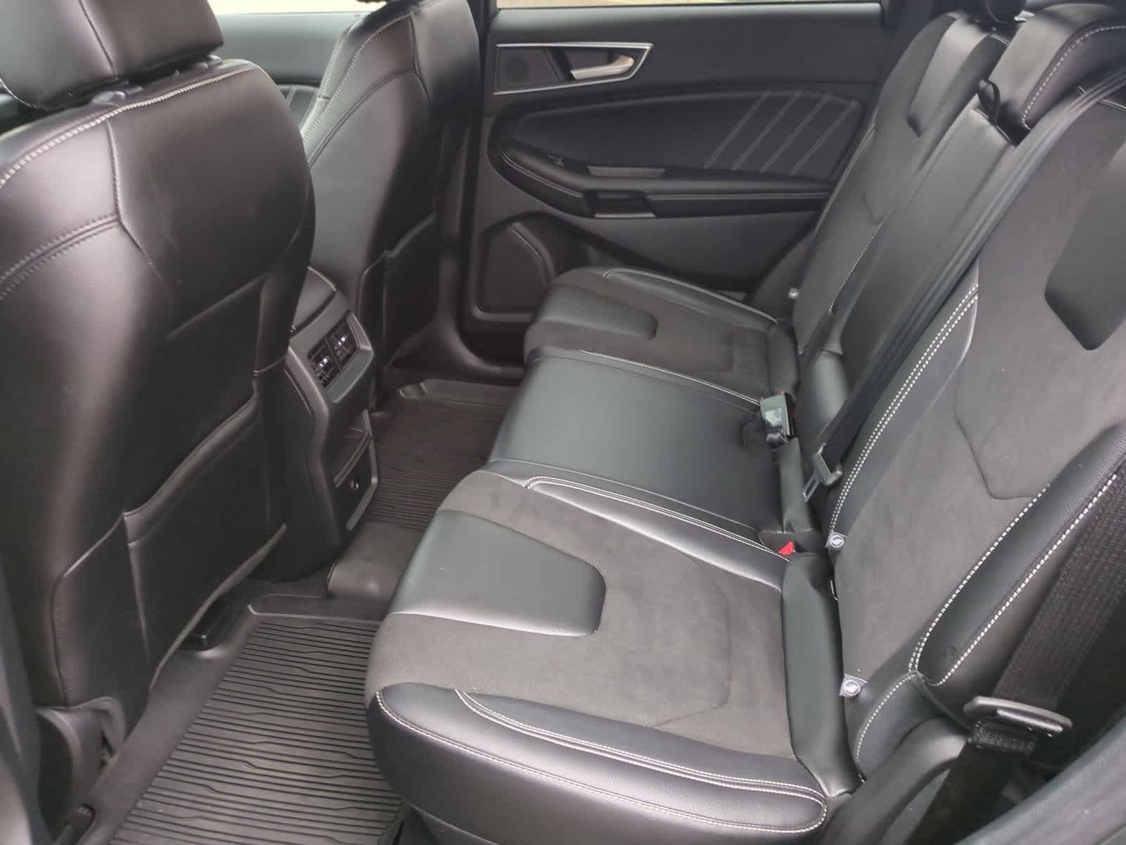 Thumbnail: 2023 Ford Edge - 19