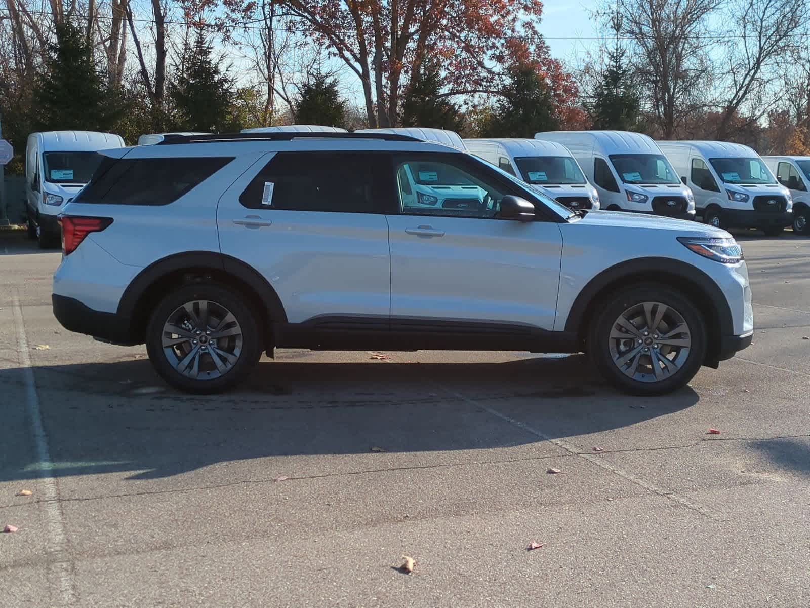 Thumbnail: 2026 Ford Explorer - 9