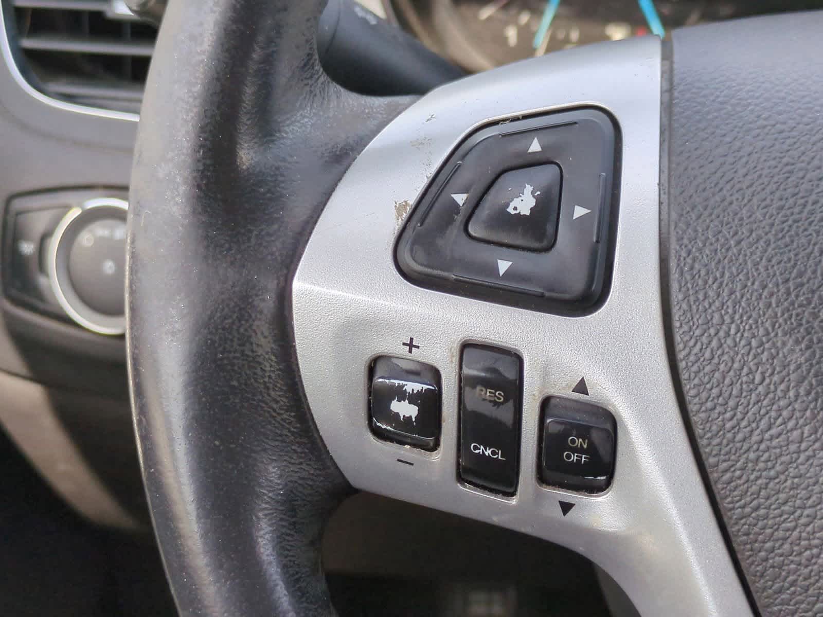 Thumbnail: 2013 Ford Edge - 22
