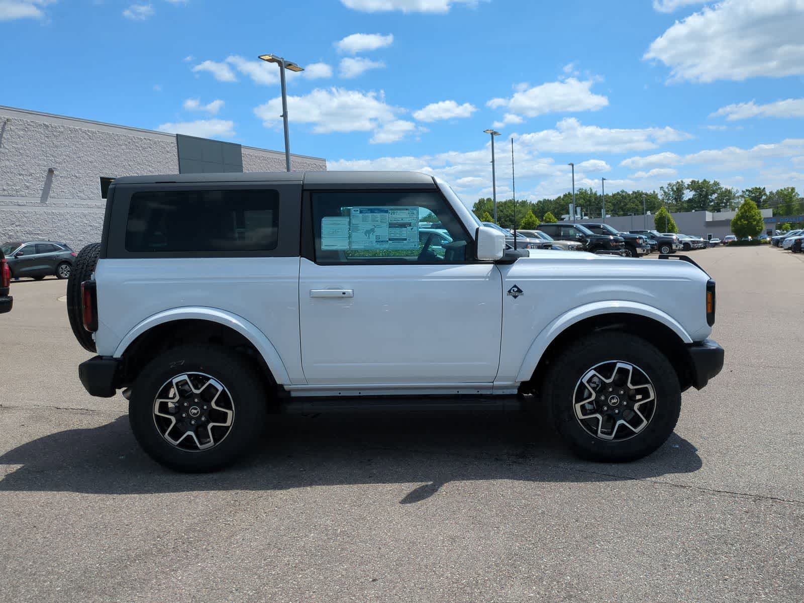 Thumbnail: 2023 Ford Bronco - 6