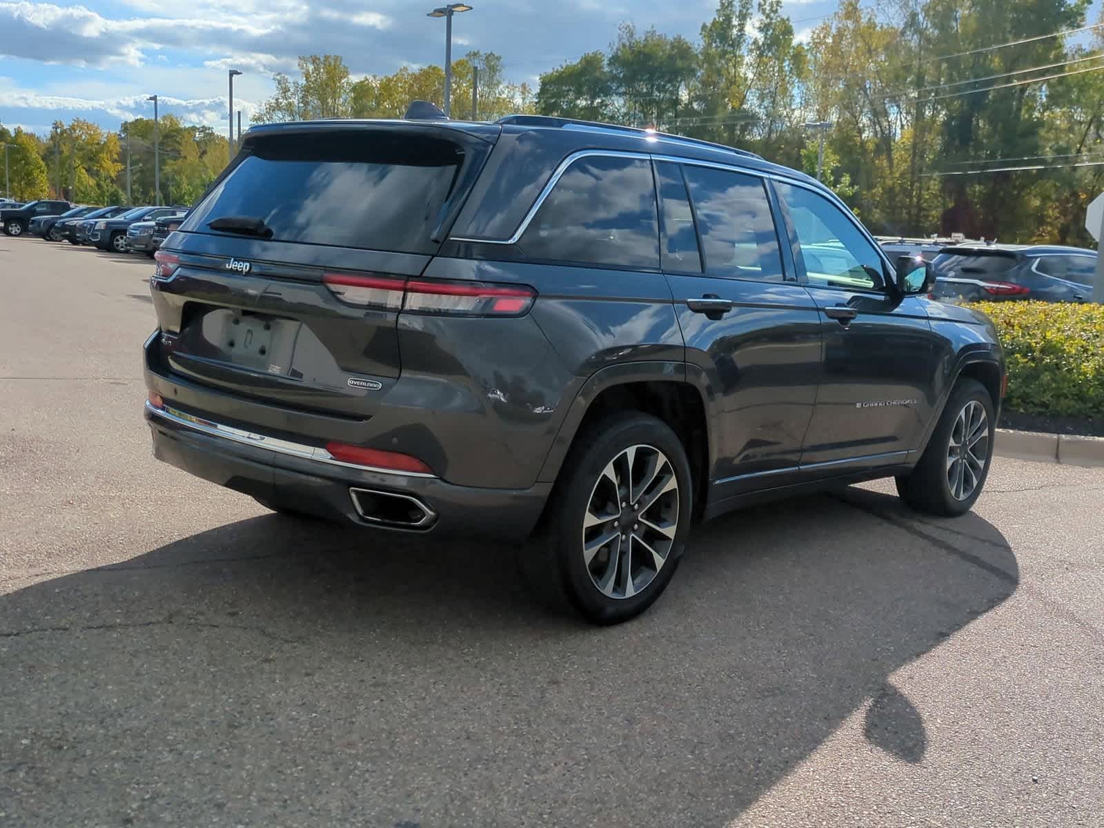 Thumbnail: 2022 Jeep Grand Cherokee - 8