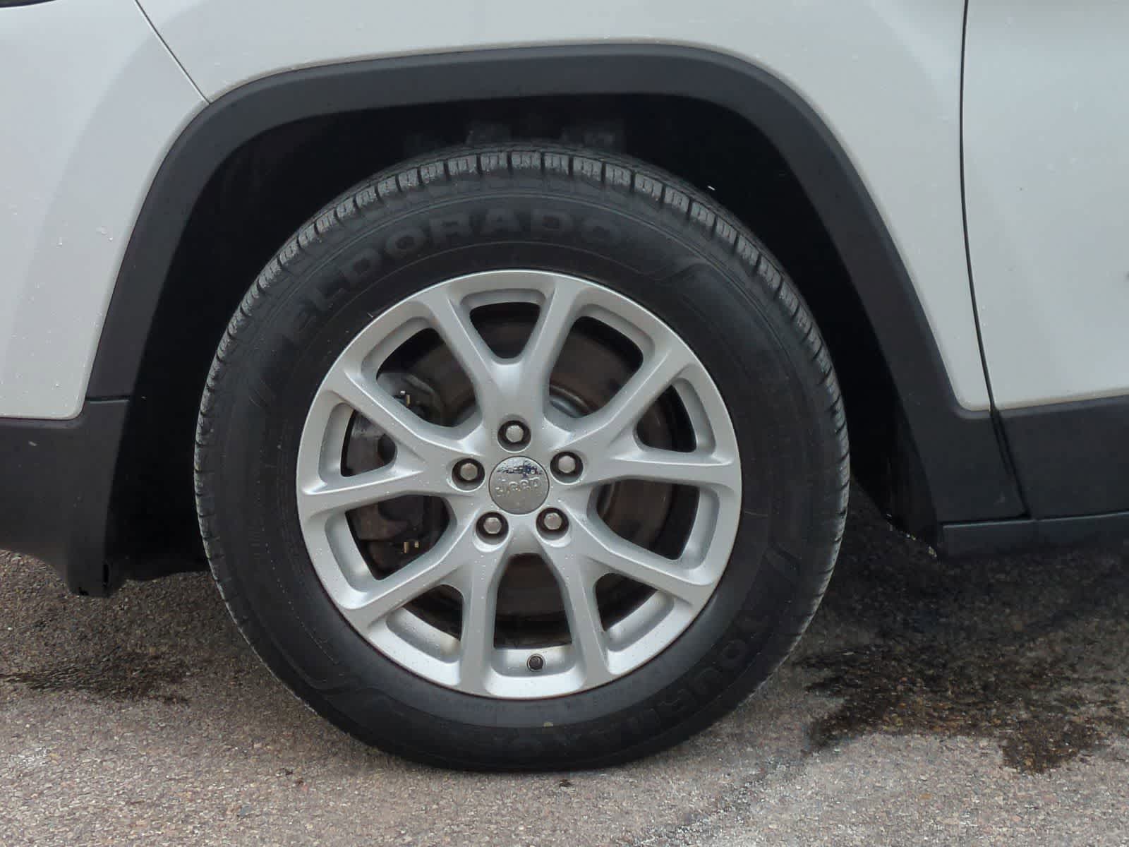 Thumbnail: 2014 Jeep Cherokee - 14