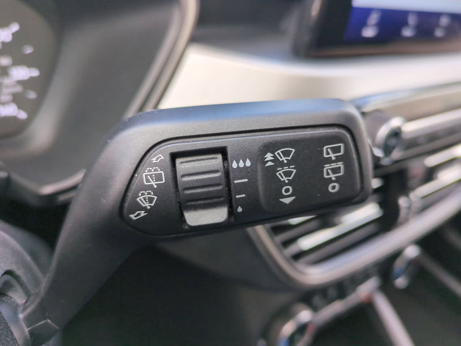 Thumbnail: 2022 Ford Escape - 25