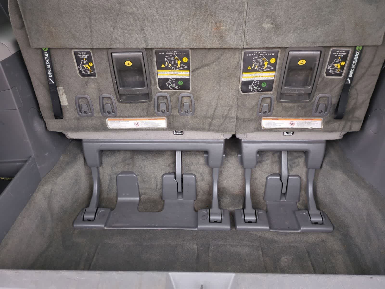 Thumbnail: 2016 Toyota Sienna - 33