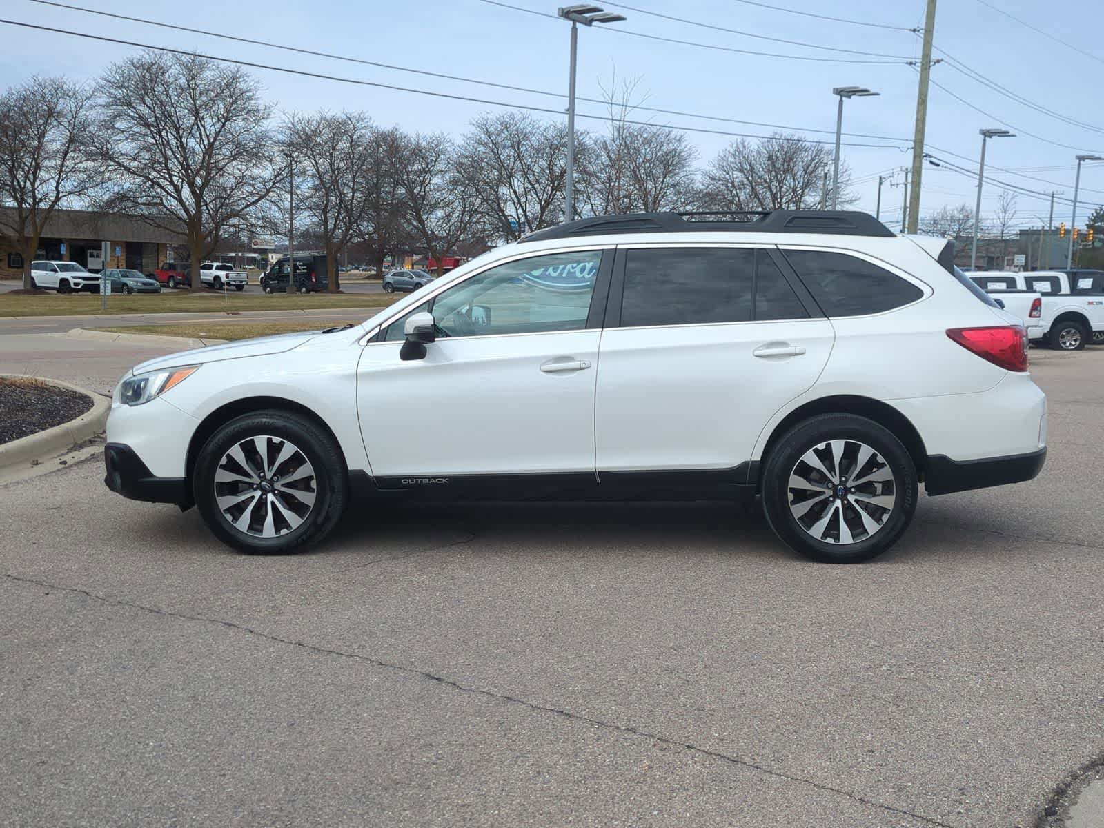 Thumbnail: 2015 Subaru Outback - 5