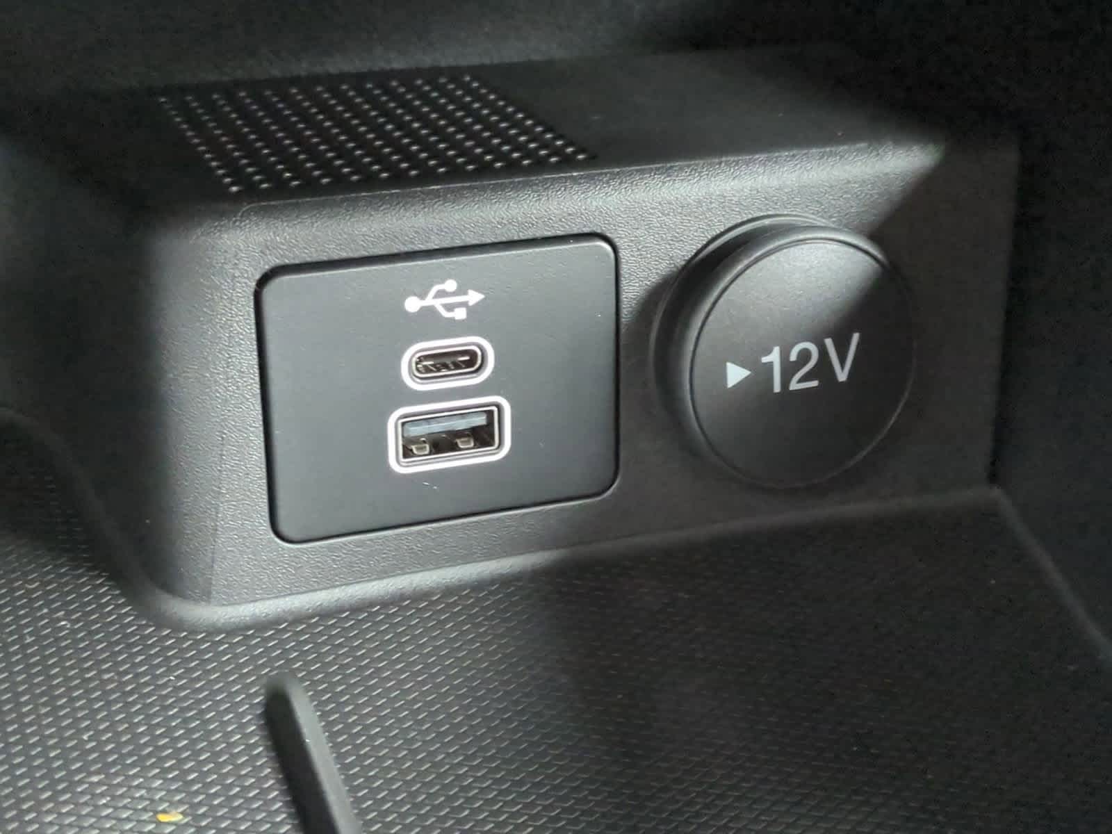 2025 Ford Escape ST-Line 29